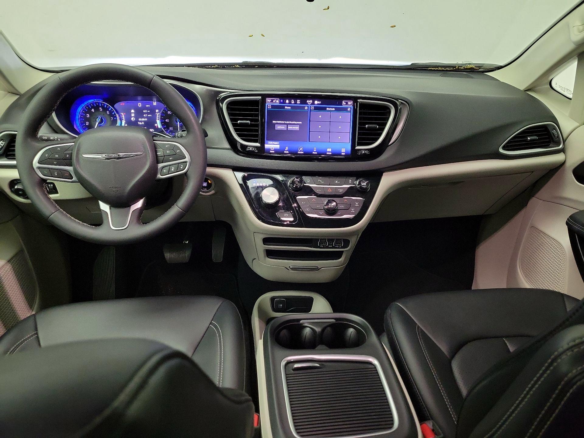 Thumbnail: 2024 Chrysler Pacifica - 9