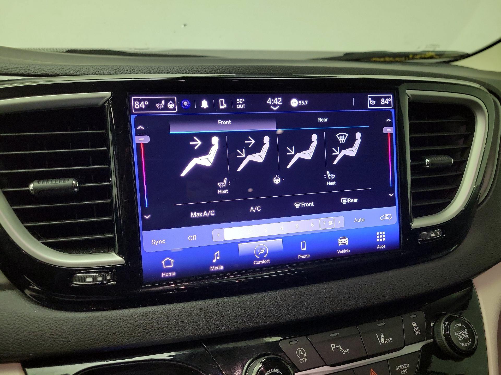 Thumbnail: 2024 Chrysler Pacifica - 16