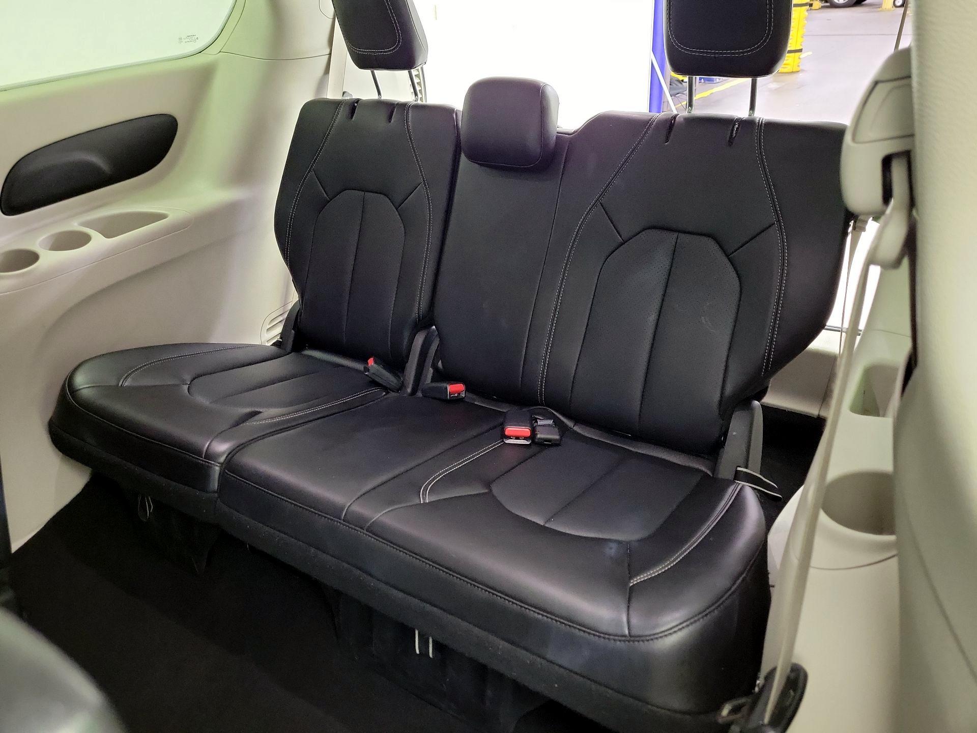 Thumbnail: 2024 Chrysler Pacifica - 20