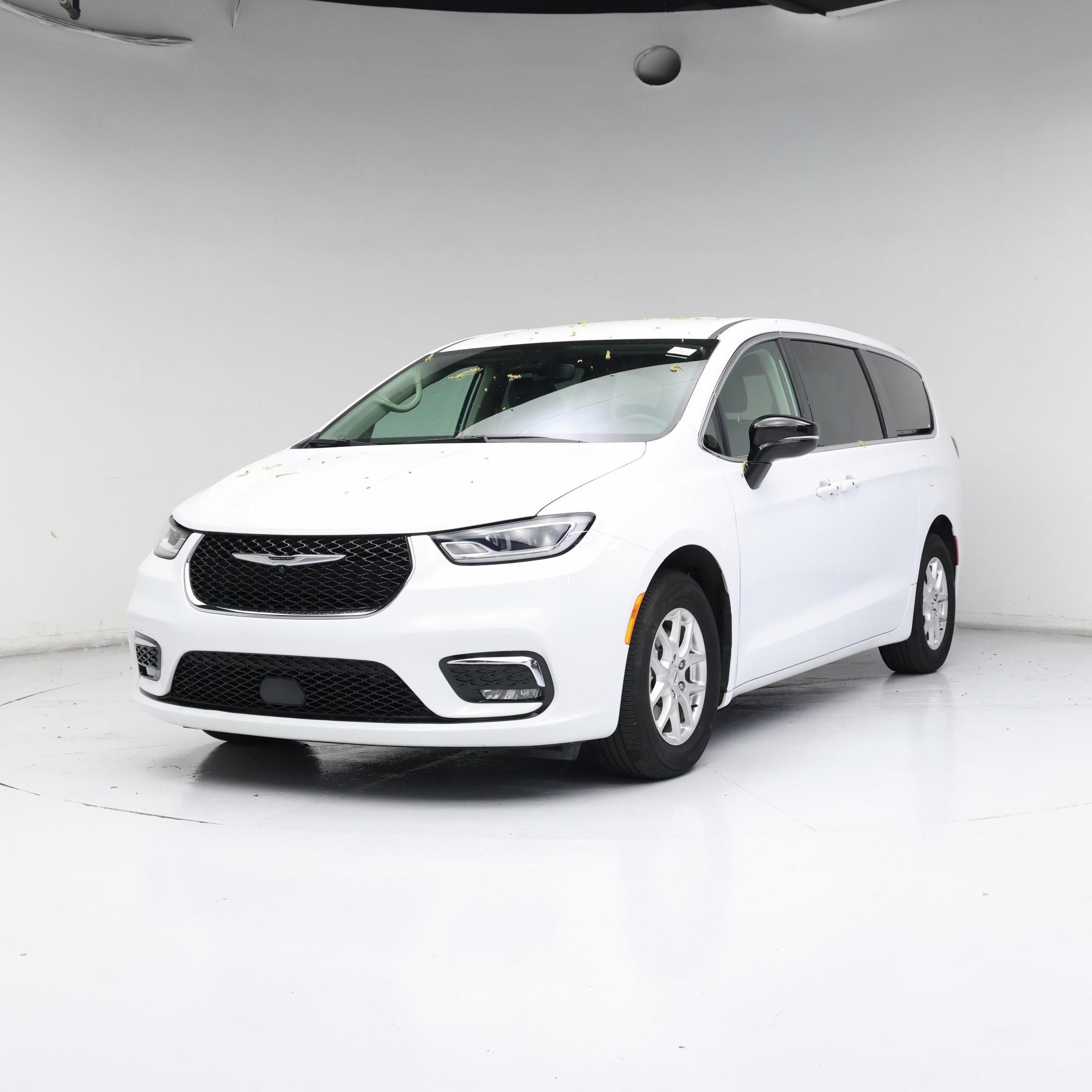 Thumbnail: 2024 Chrysler Pacifica - 4