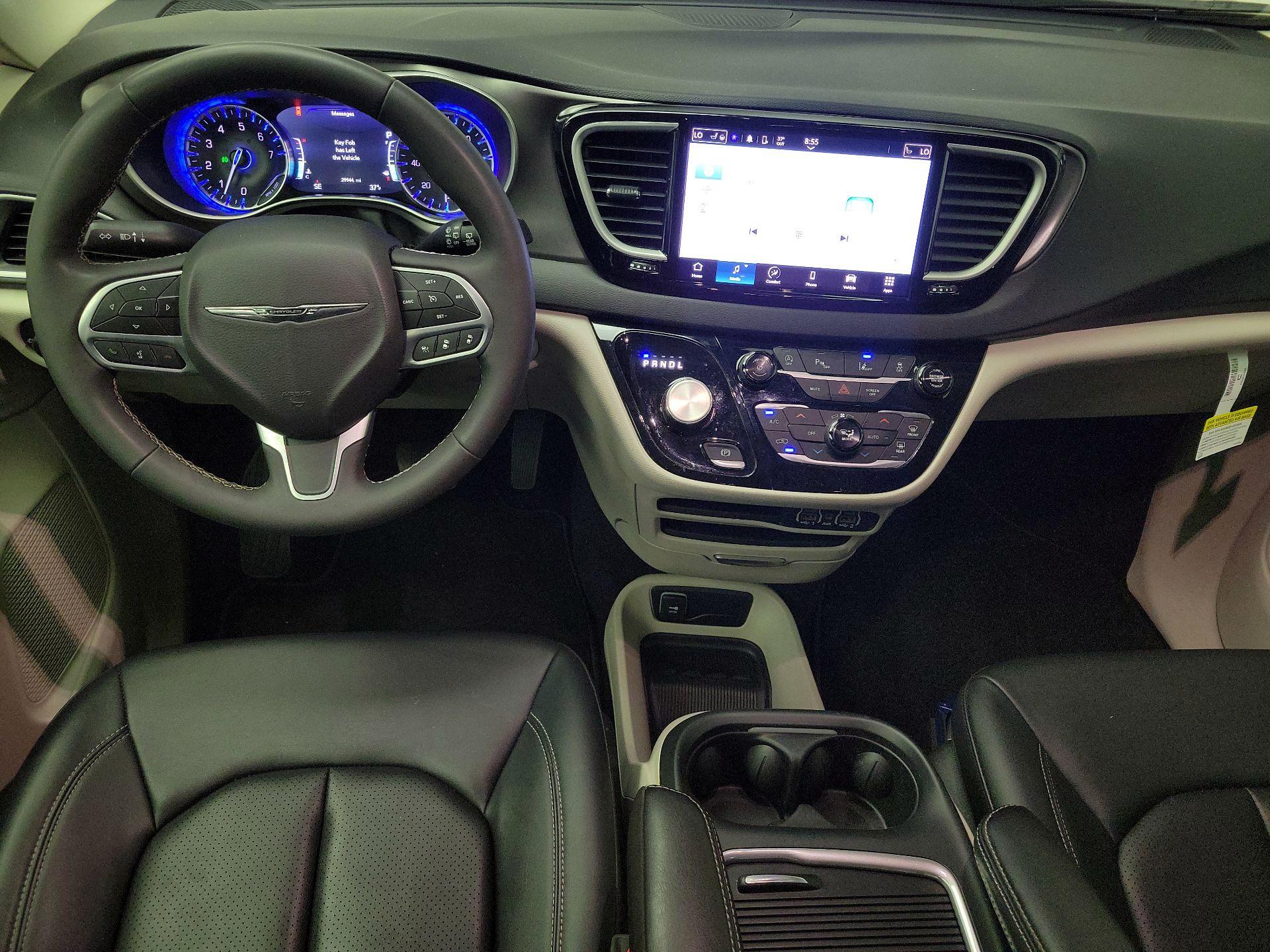 Thumbnail: 2024 Chrysler Pacifica - 9