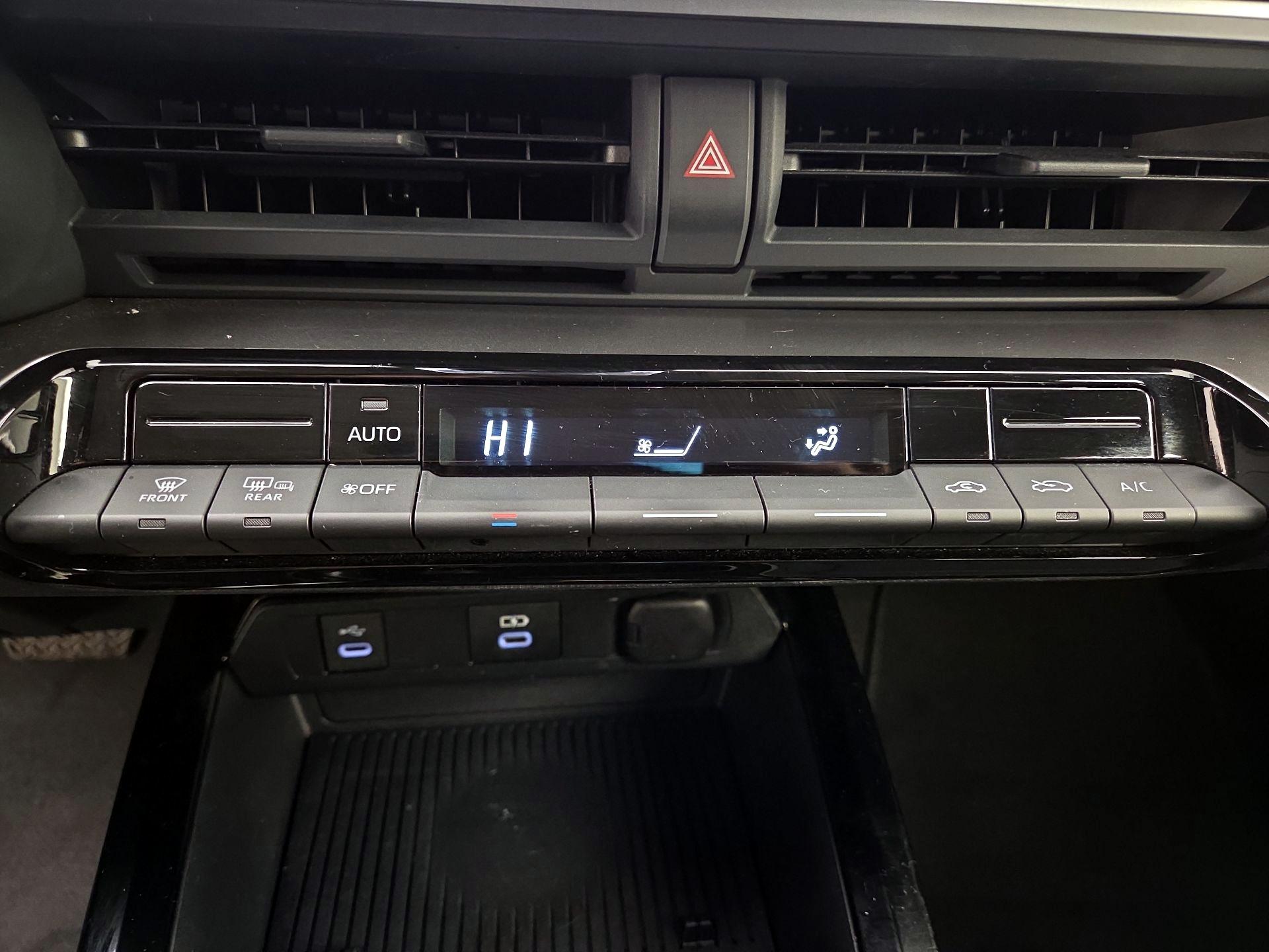 Thumbnail: 2024 Toyota Prius - 16