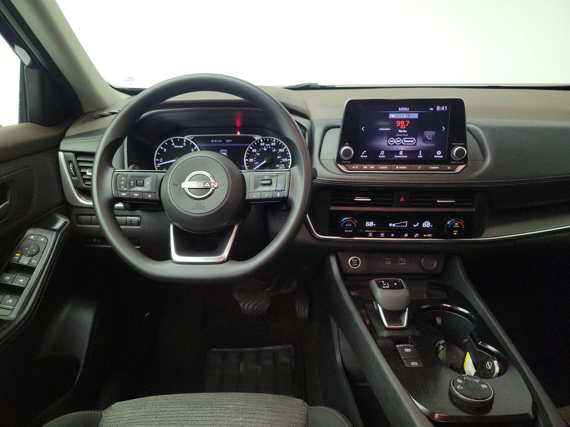 Thumbnail: 2023 Nissan Rogue - 10
