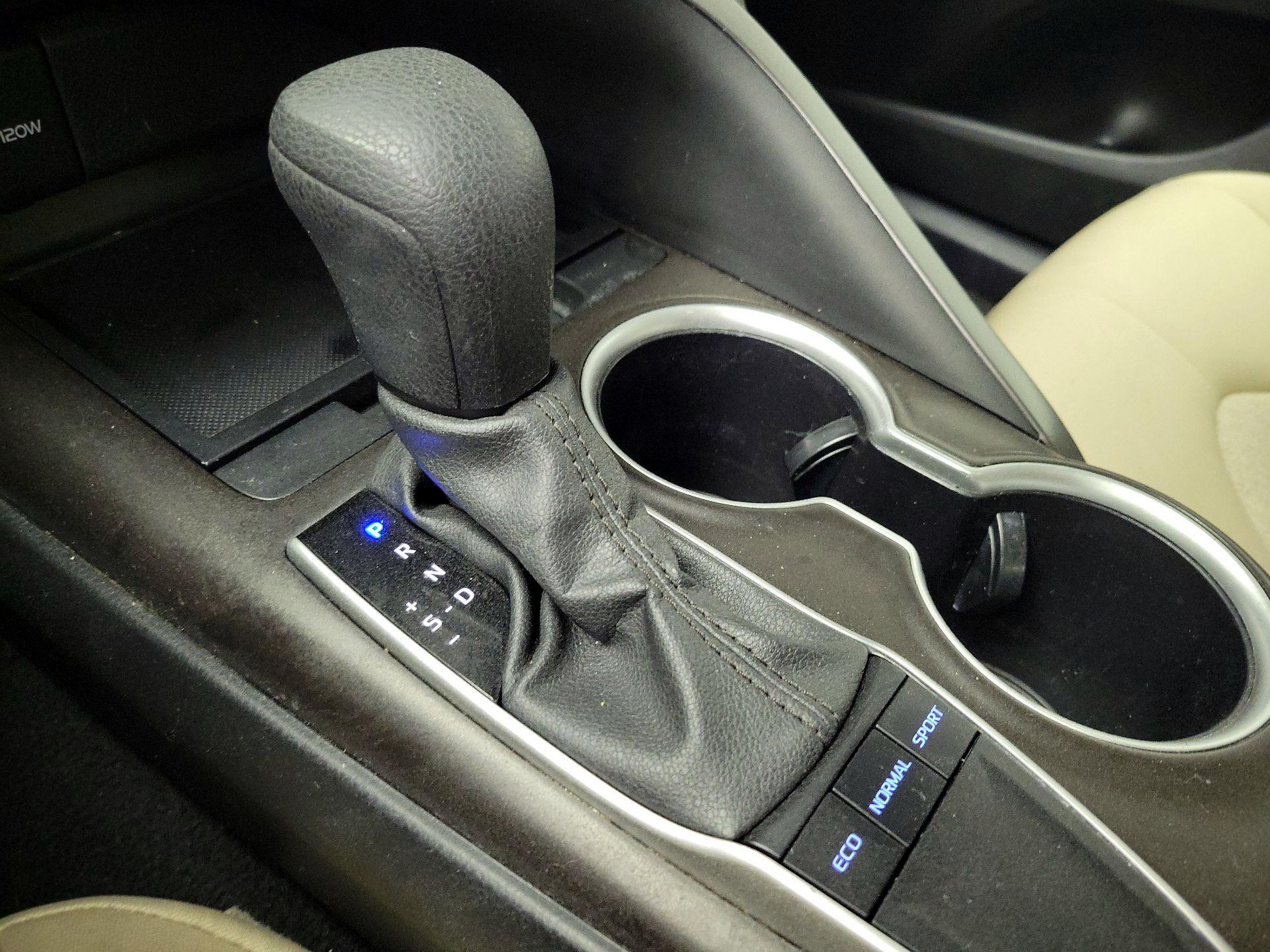 Thumbnail: 2024 Toyota Camry - 17