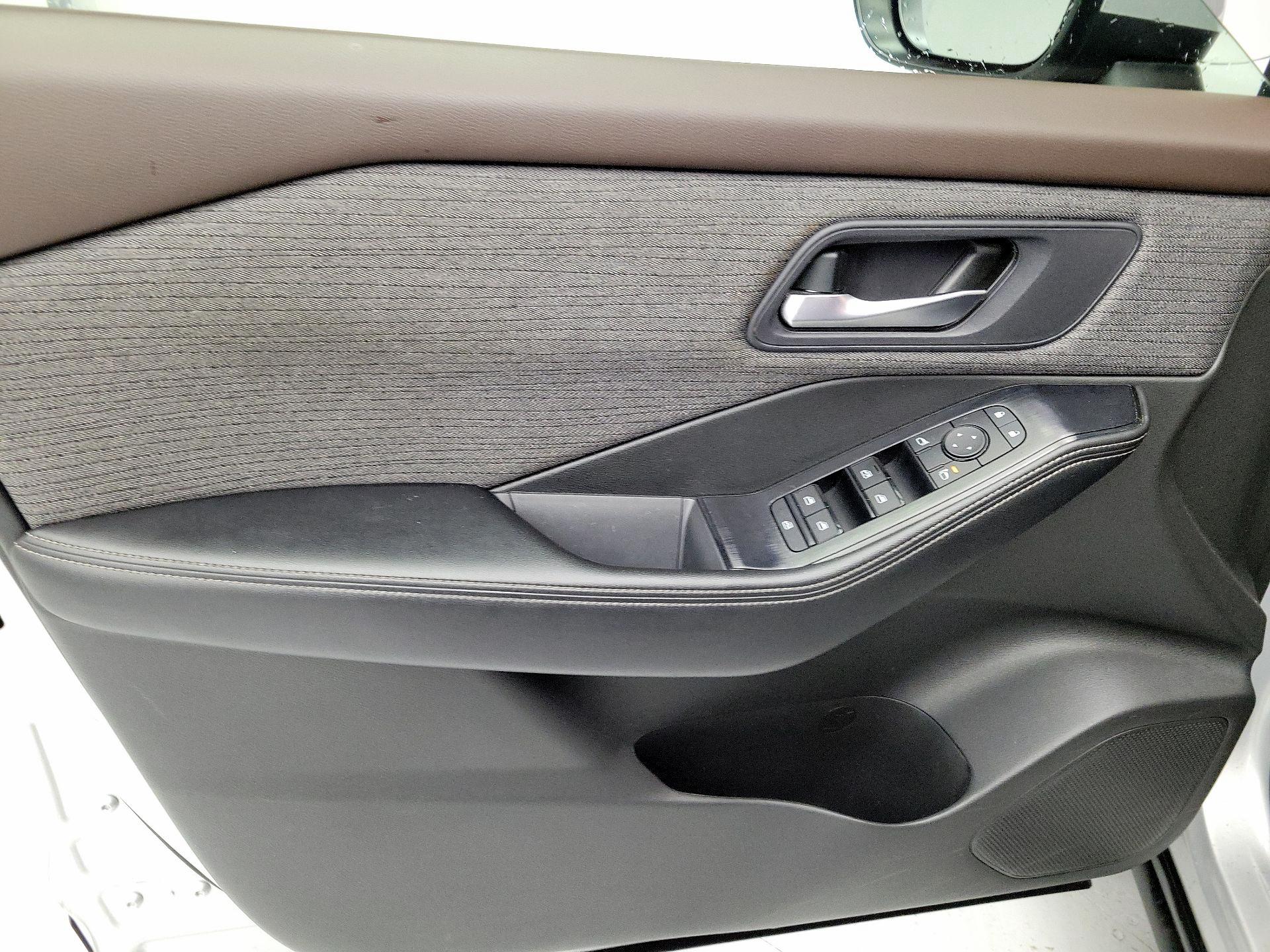 Thumbnail: 2023 Nissan Rogue - 12