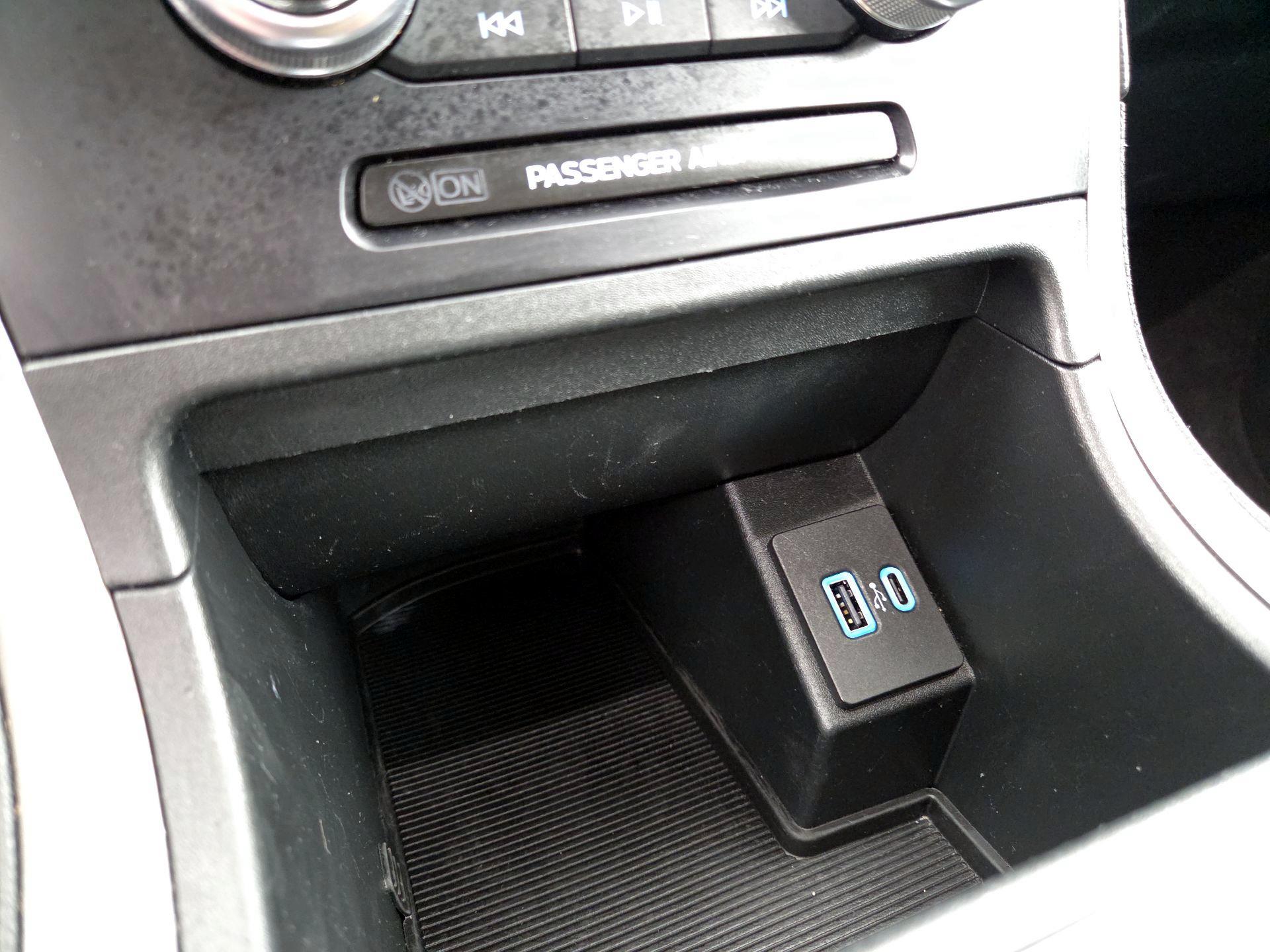 Thumbnail: 2024 Ford Edge - 18