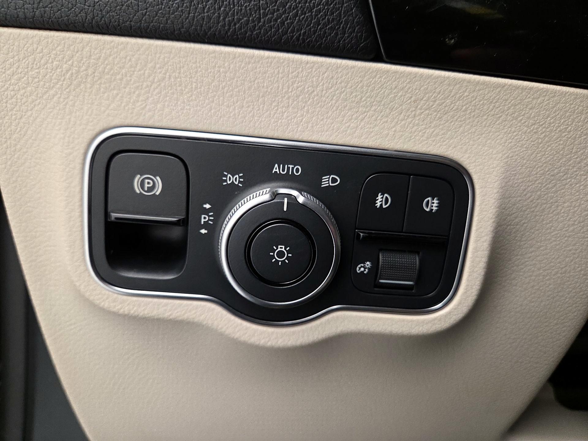 Thumbnail: 2023 Mercedes-Benz GLA - 13