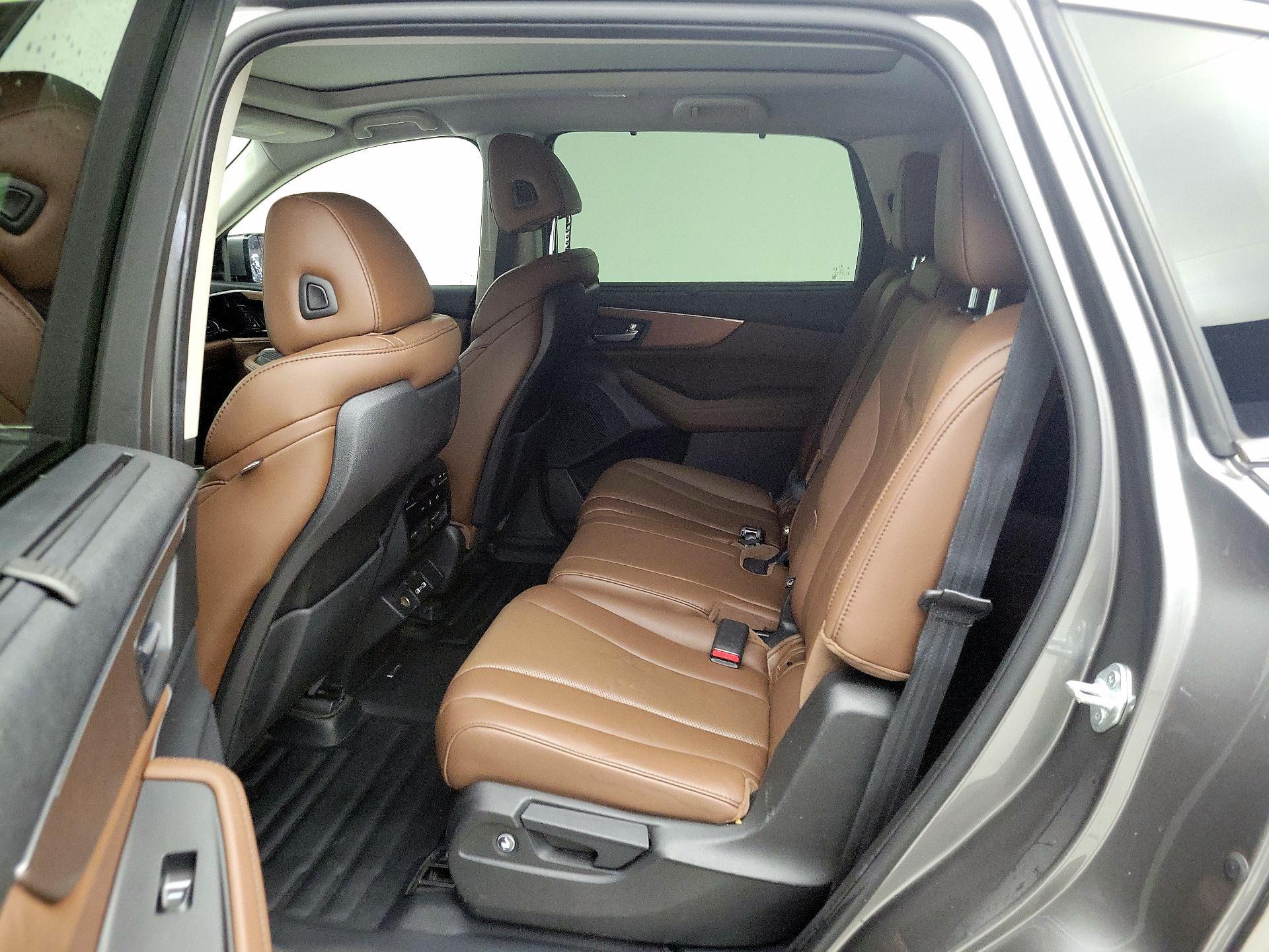 Thumbnail: 2022 Acura MDX - 20