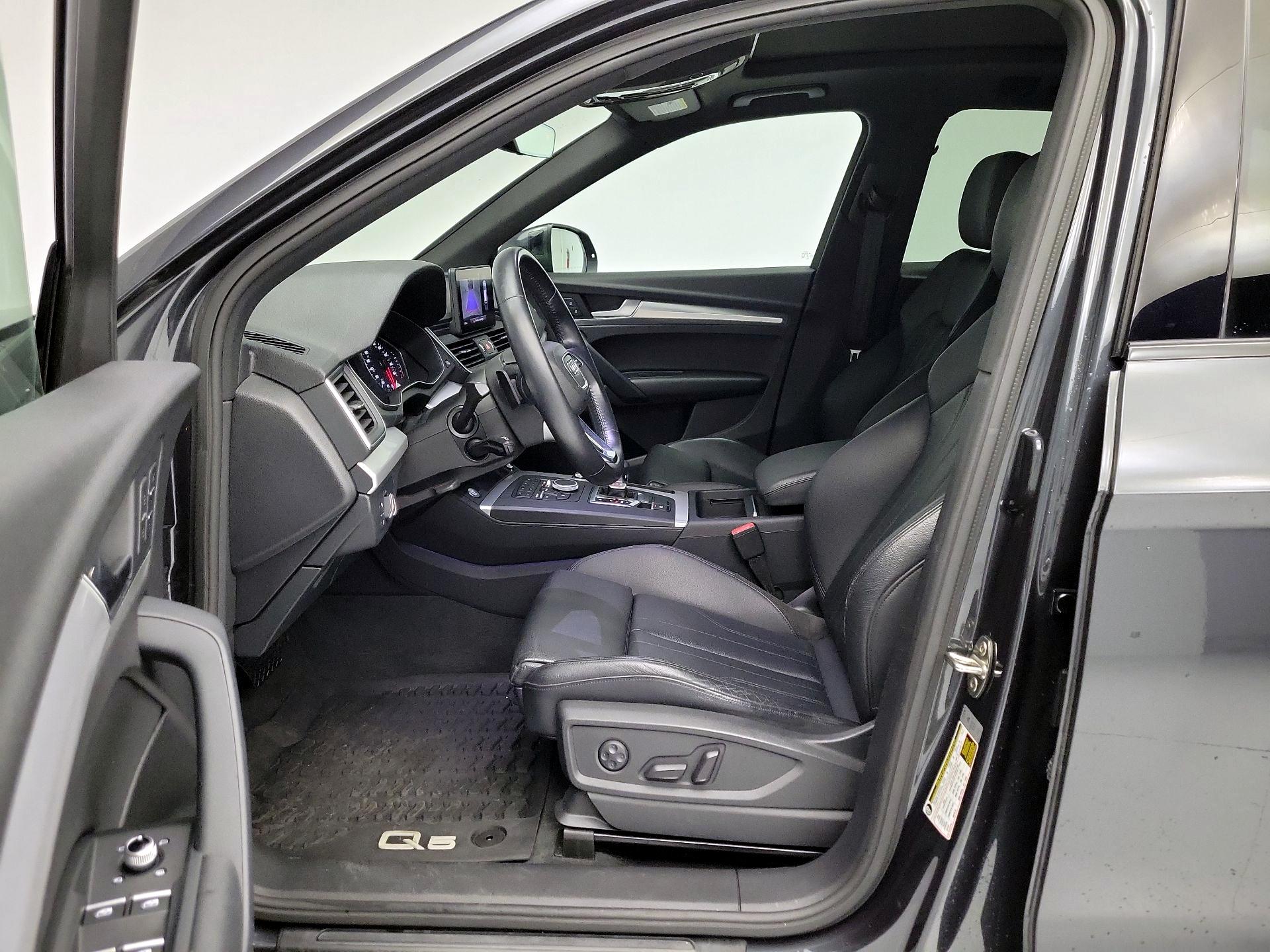 Thumbnail: 2020 Audi Q5 - 11