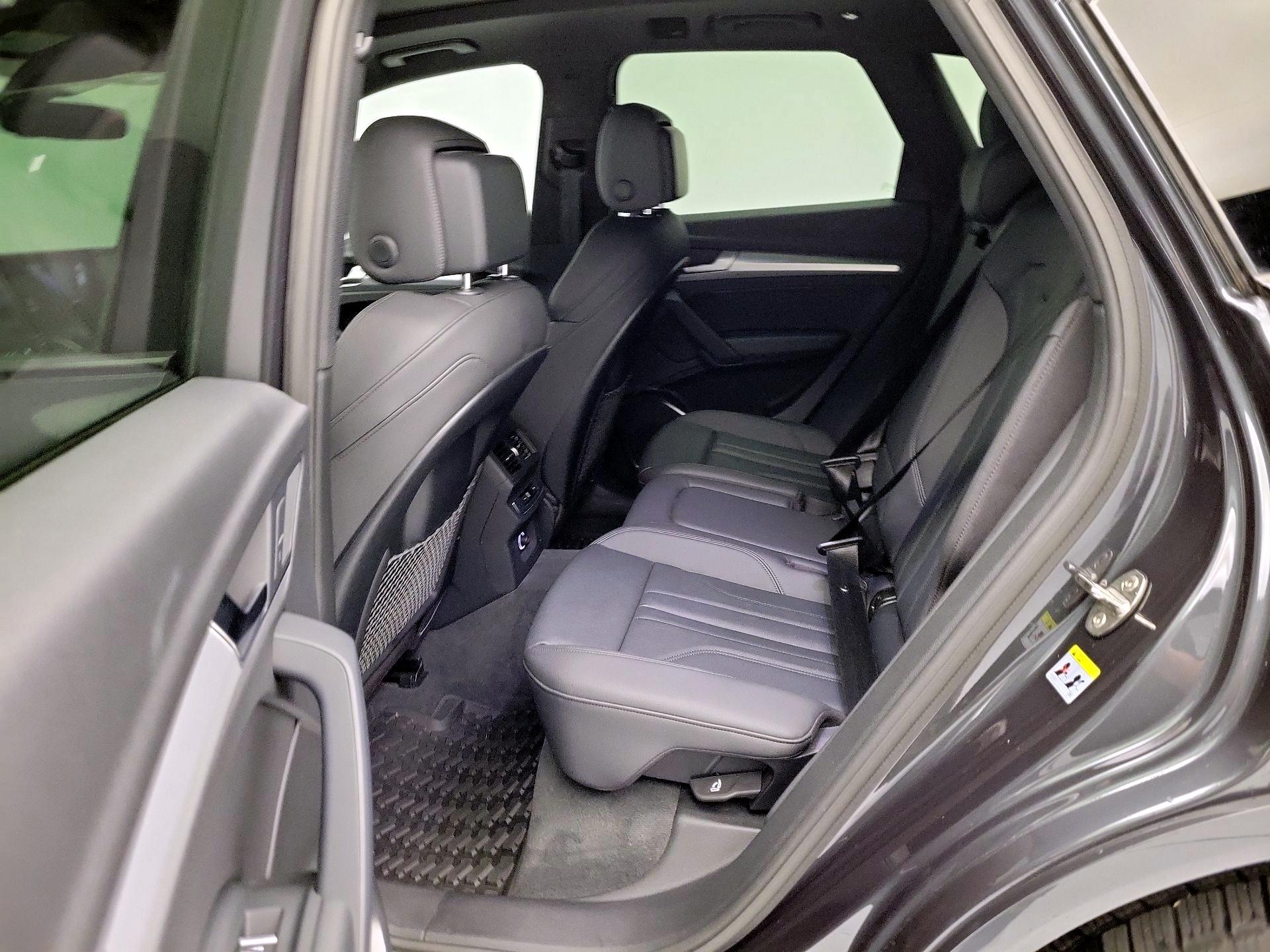 Thumbnail: 2020 Audi Q5 - 20