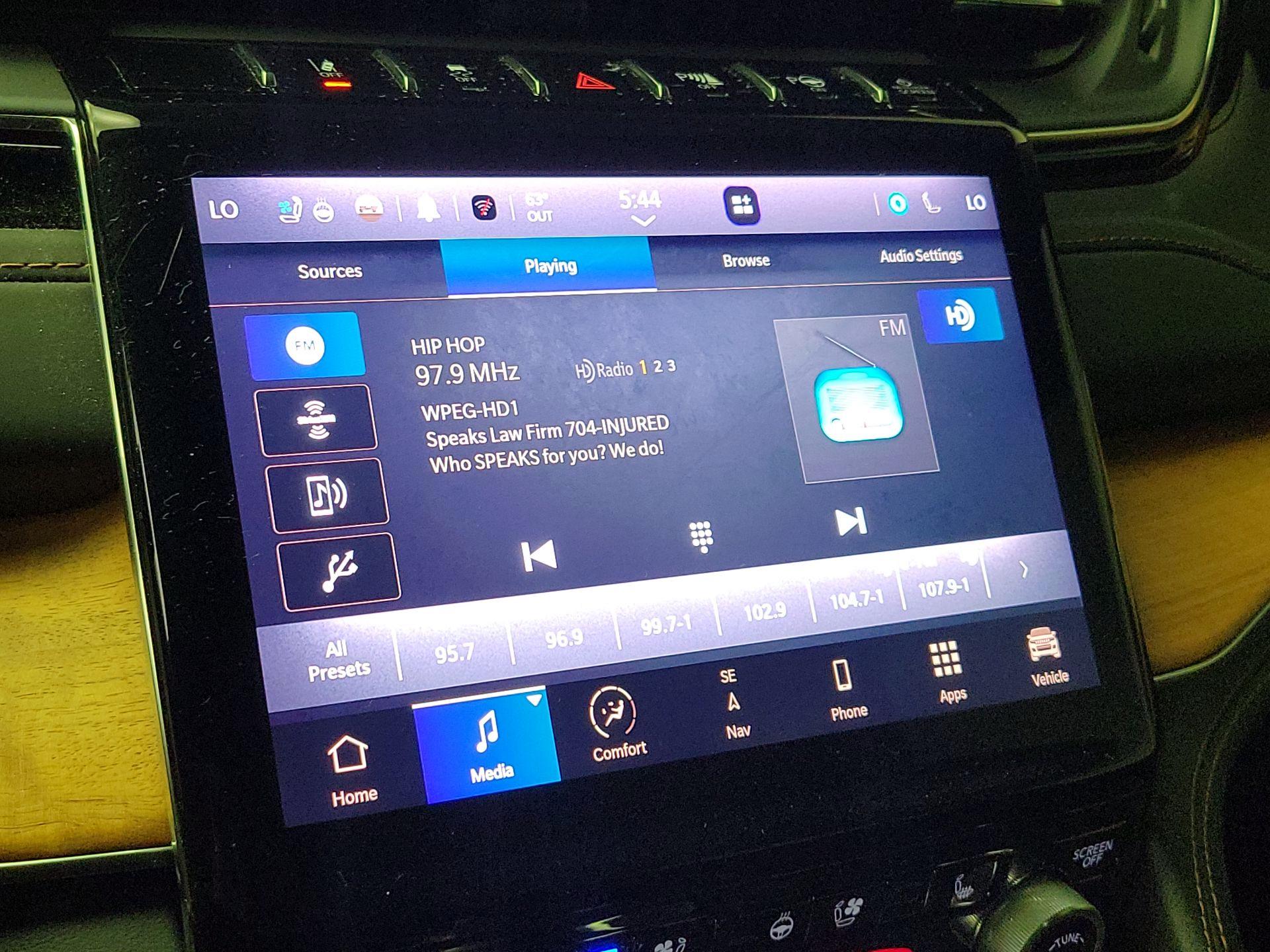 Thumbnail: 2023 Jeep Grand Cherokee - 15