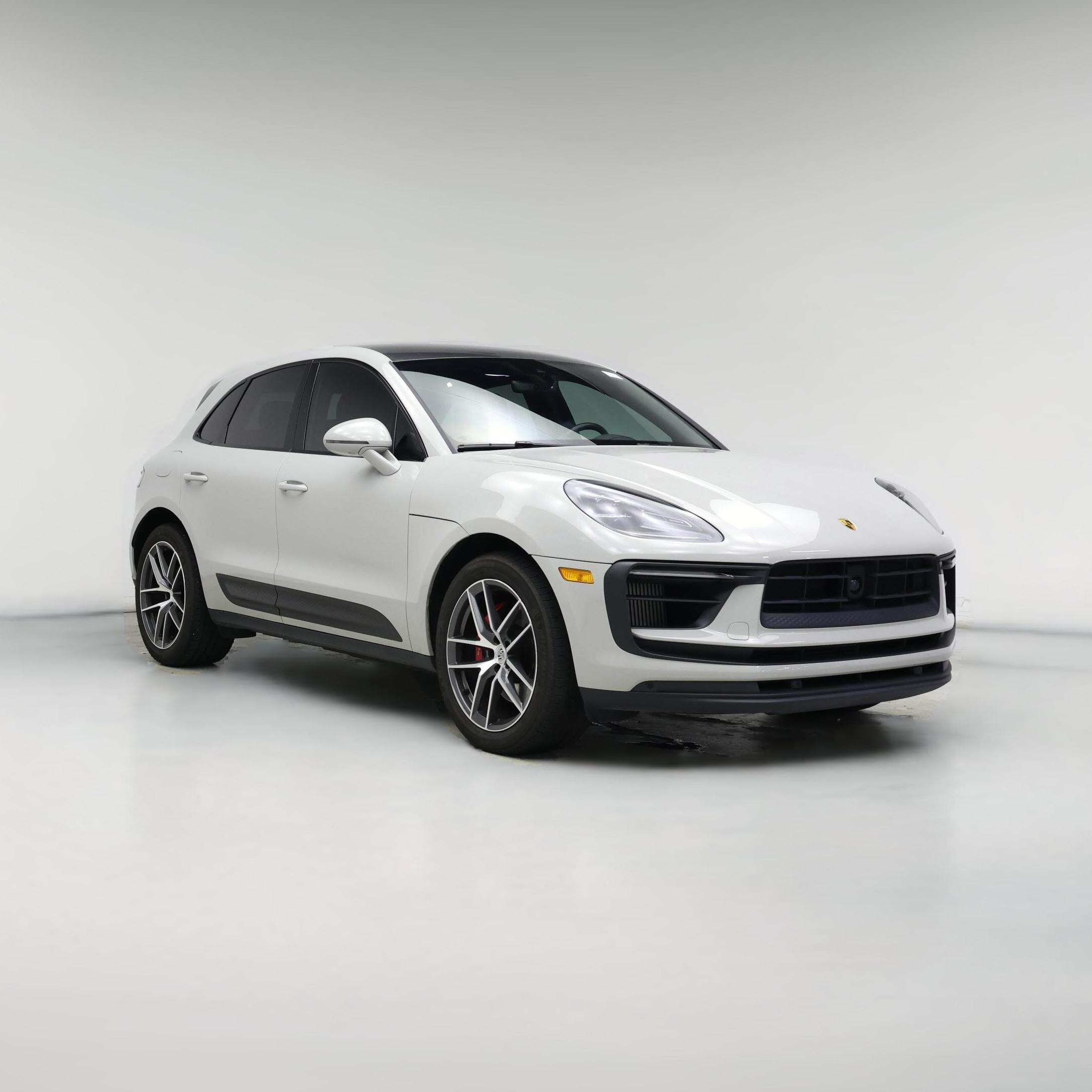 Thumbnail: 2023 Porsche Macan - 1