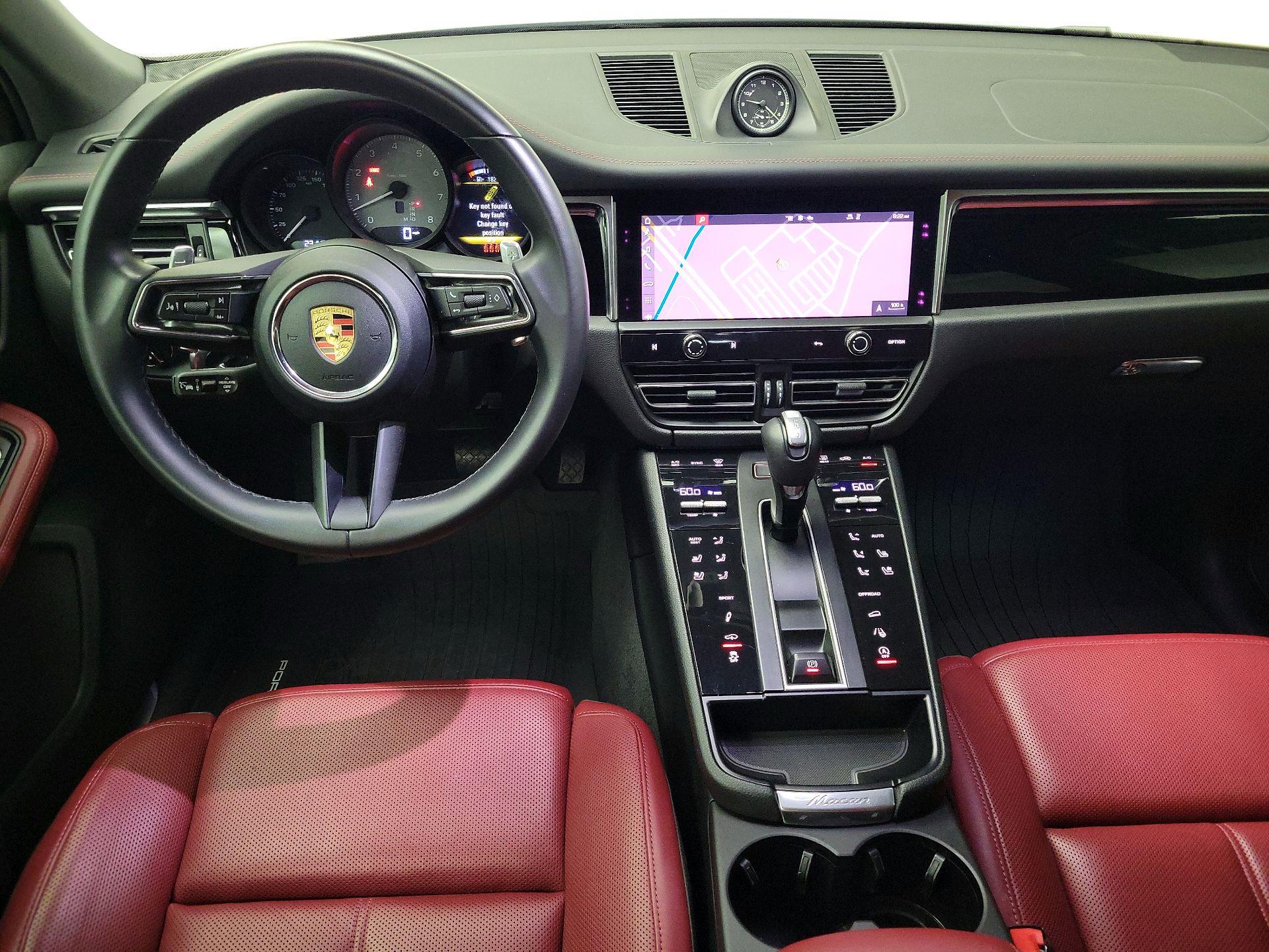 Thumbnail: 2023 Porsche Macan - 9