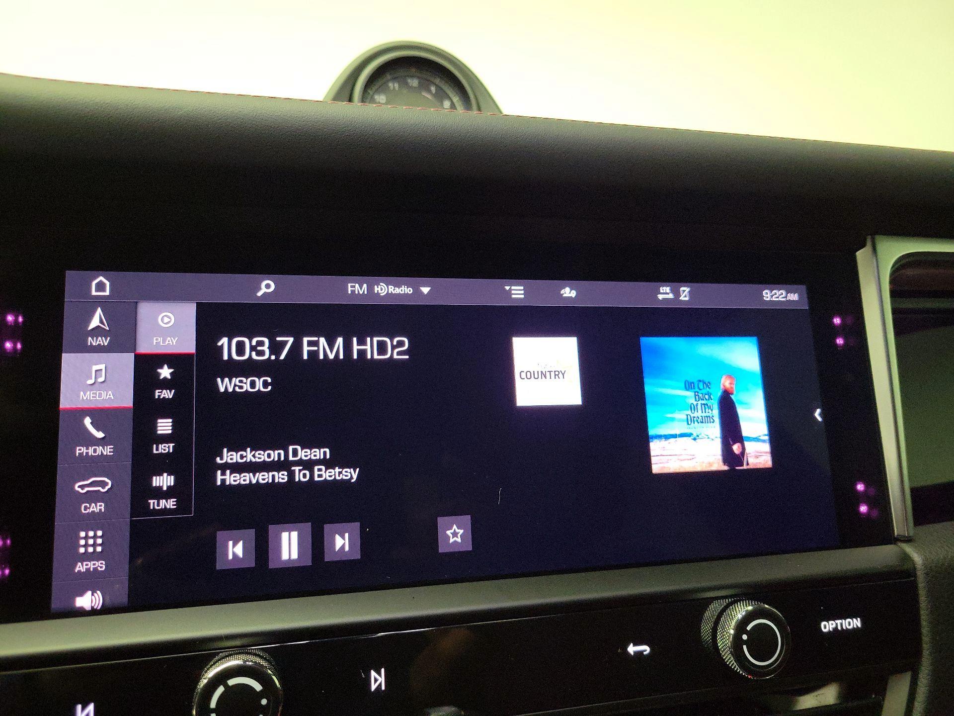 Thumbnail: 2023 Porsche Macan - 16