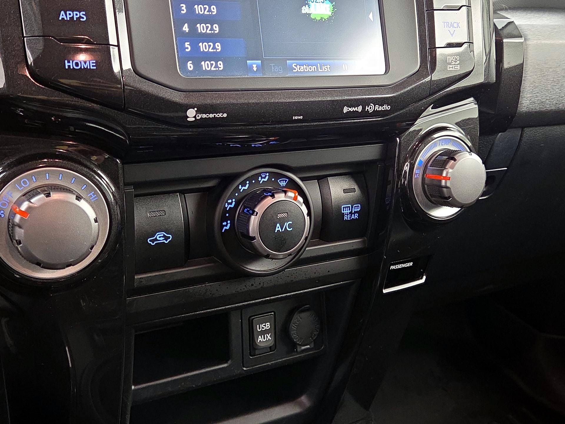 Thumbnail: 2016 Toyota 4Runner - 16