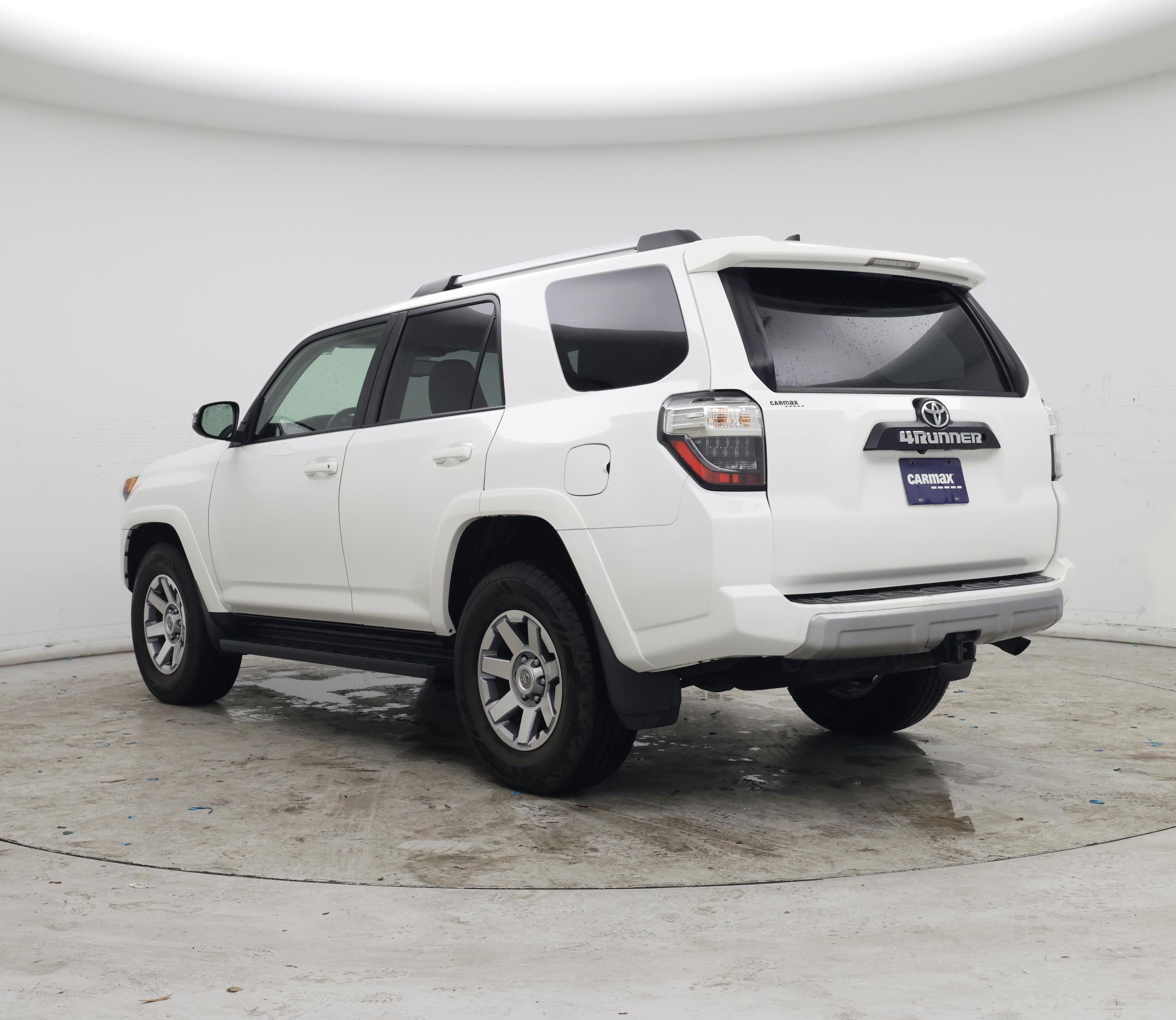 Thumbnail: 2016 Toyota 4Runner - 2