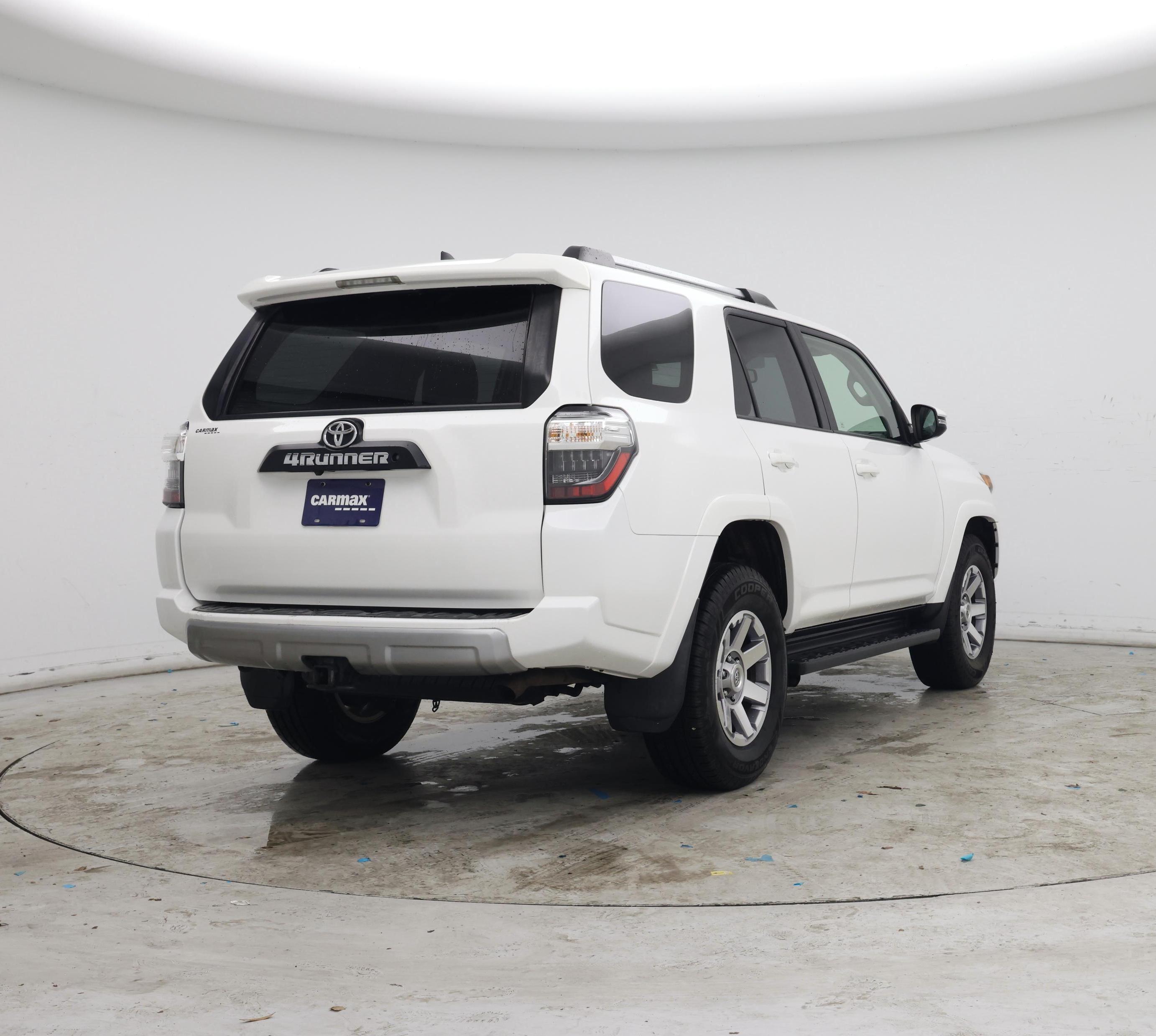 Thumbnail: 2016 Toyota 4Runner - 8