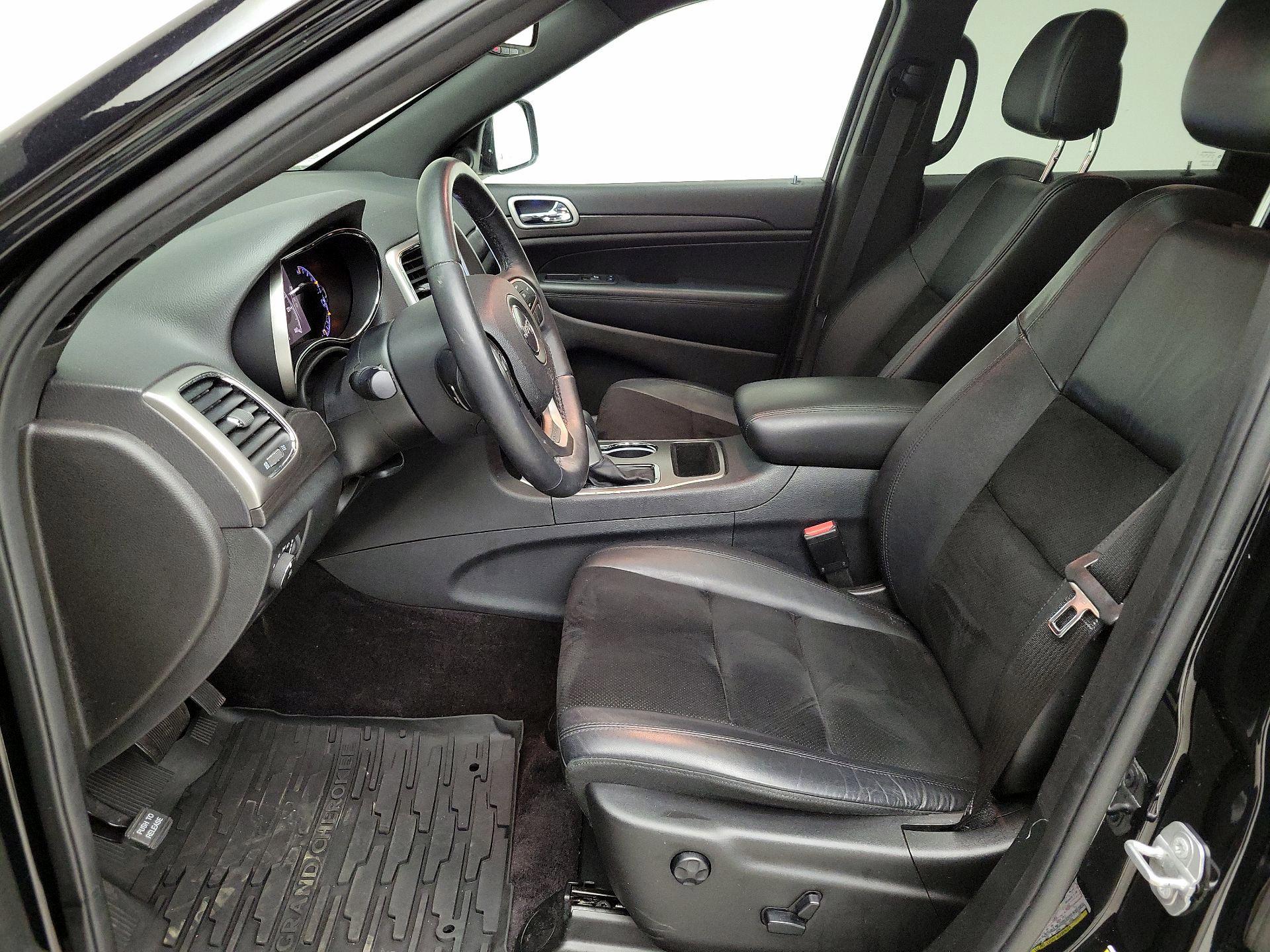 Thumbnail: 2018 Jeep Grand Cherokee - 11