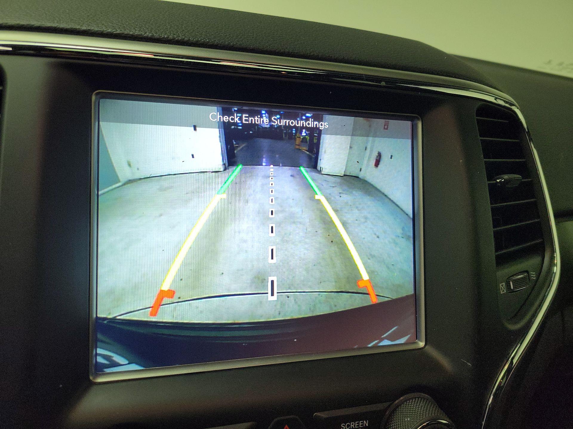 Thumbnail: 2018 Jeep Grand Cherokee - 15