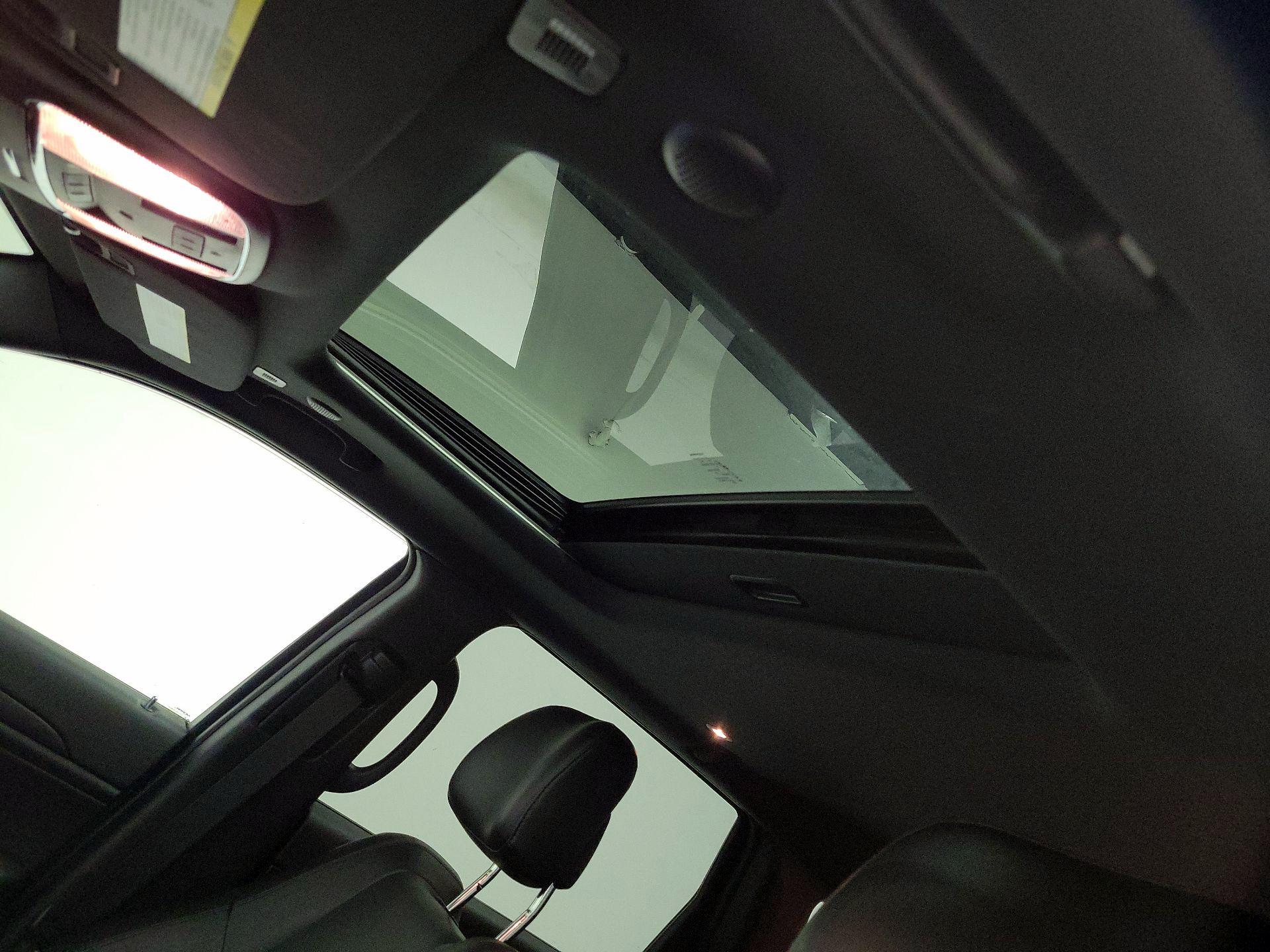 Thumbnail: 2018 Jeep Grand Cherokee - 20