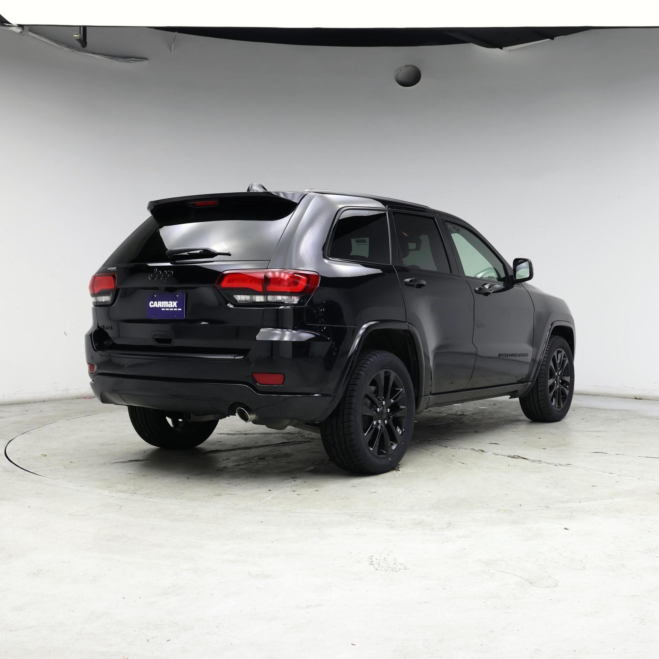 Thumbnail: 2018 Jeep Grand Cherokee - 8