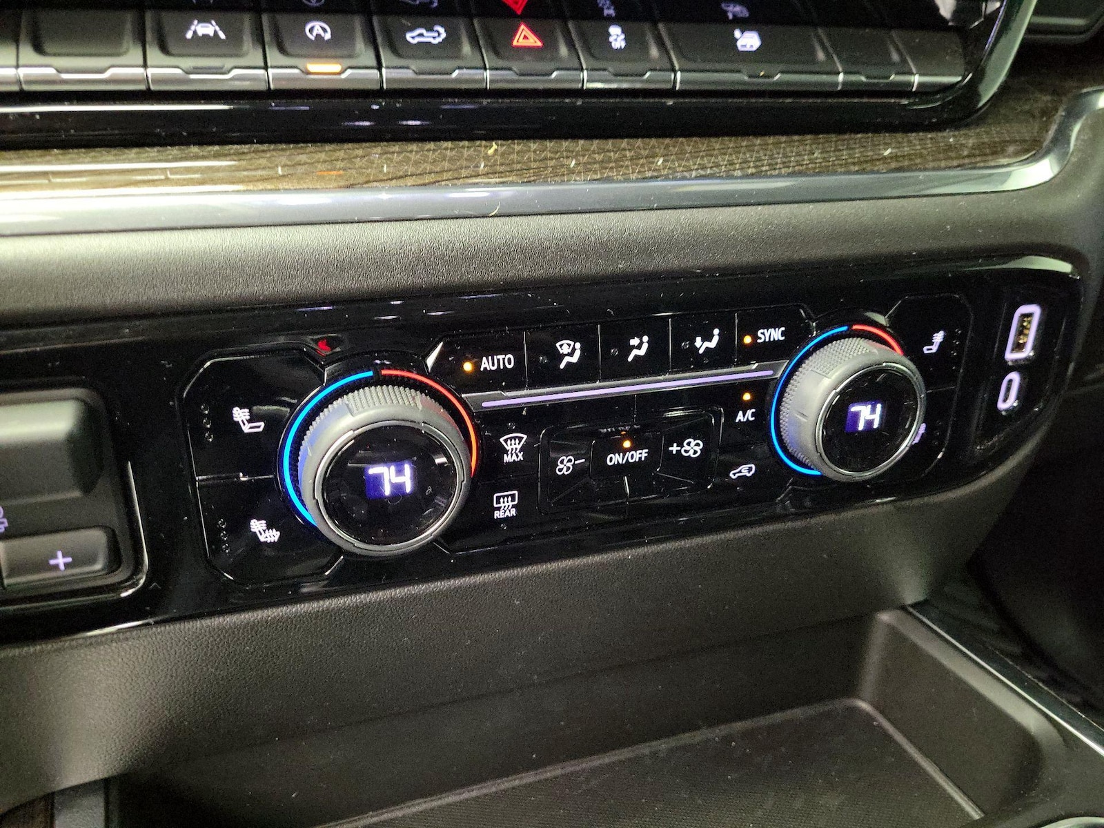 2024 Chevrolet Silverado 1500 RST - Photo 17