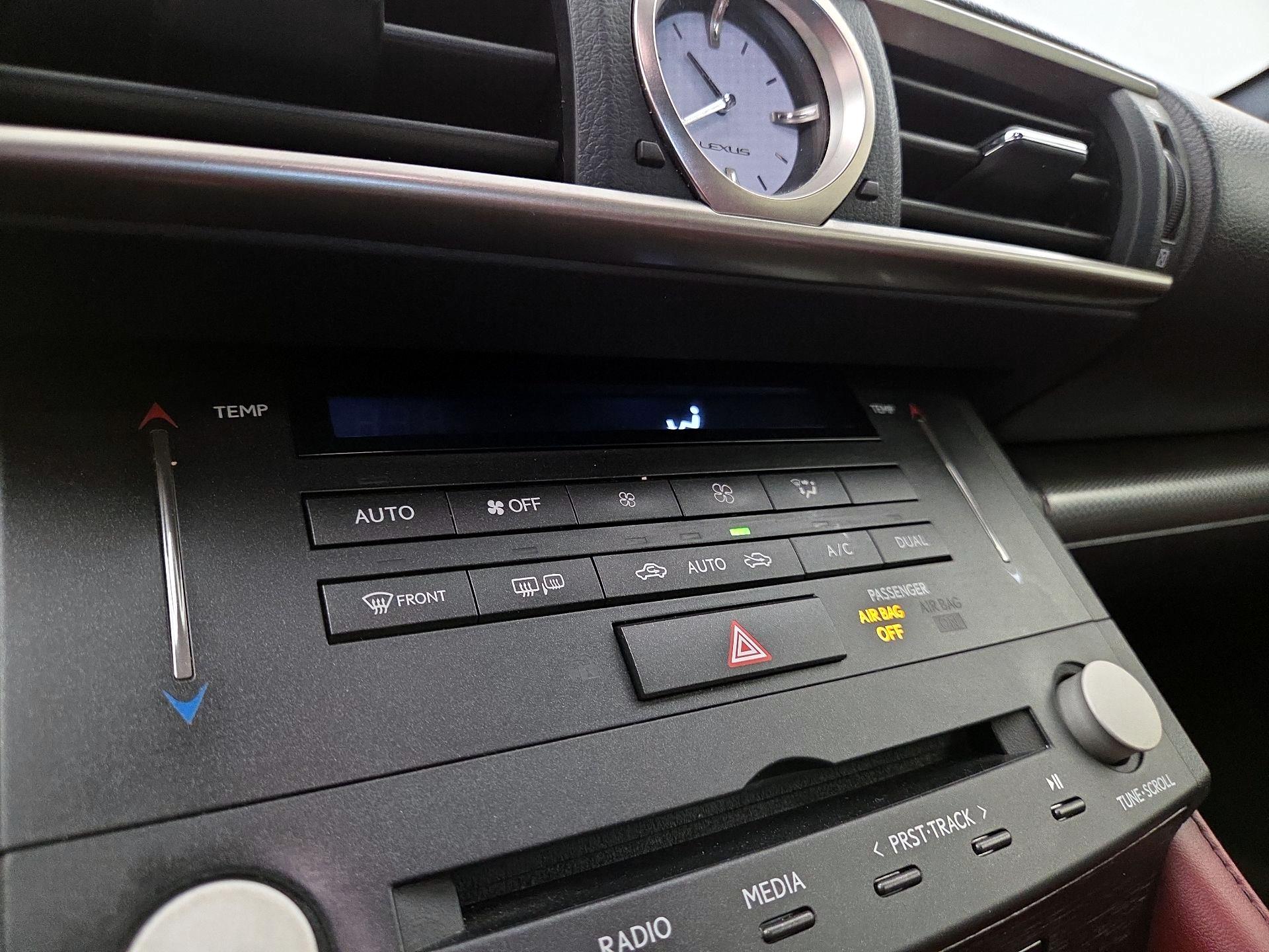 Thumbnail: 2016 Lexus RC - 16