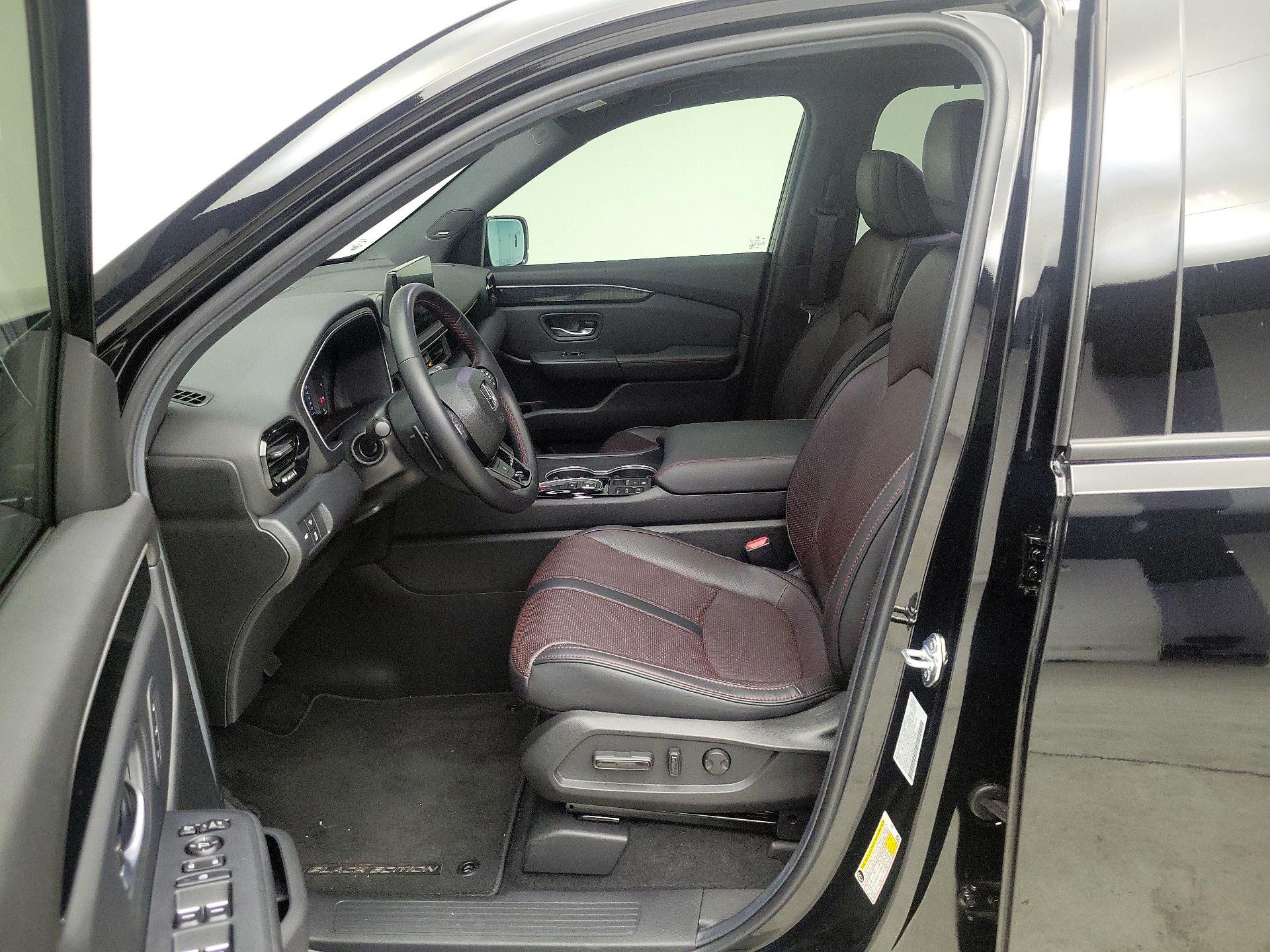 Thumbnail: 2025 Honda Pilot - 11