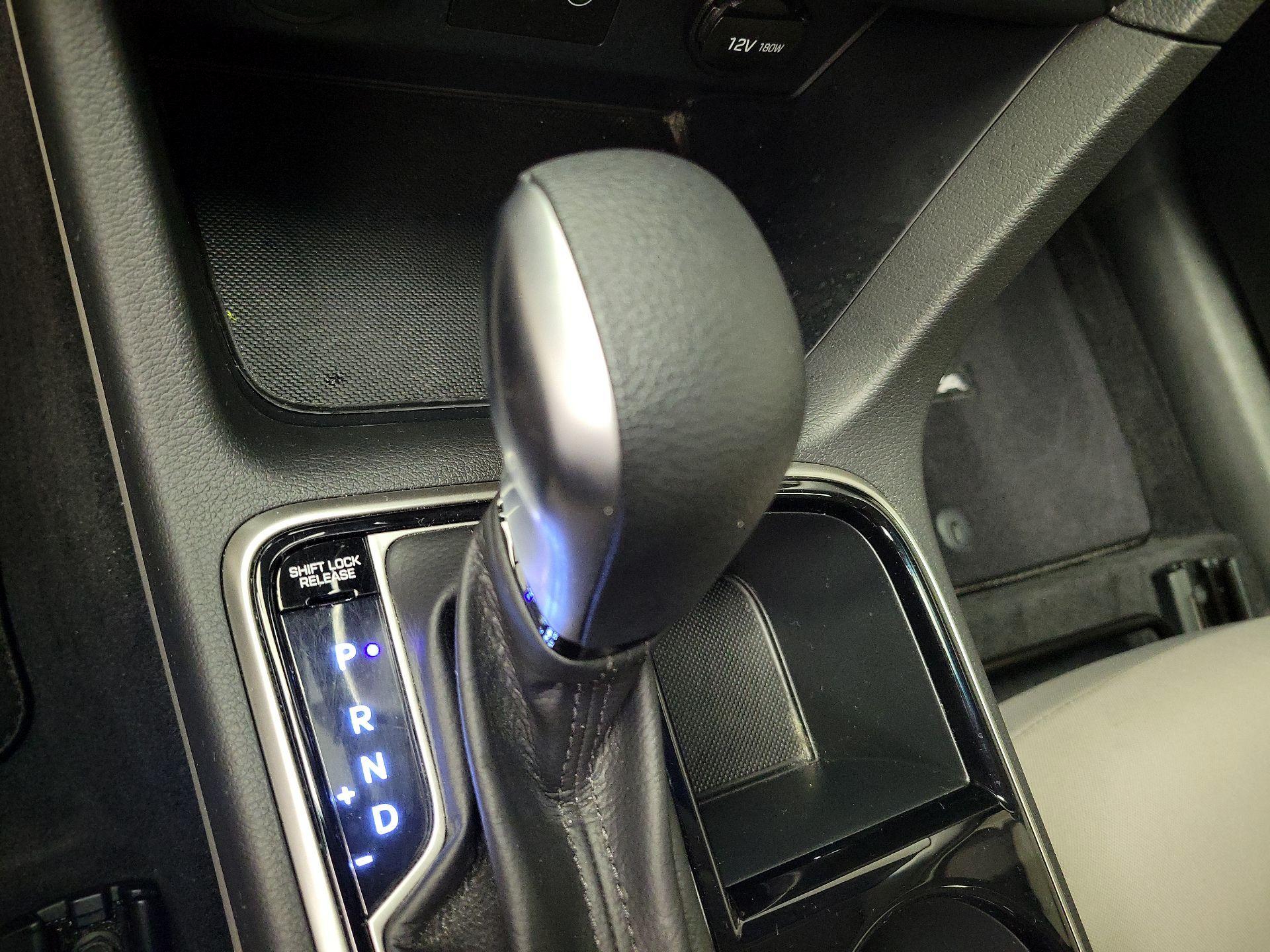 Thumbnail: 2019 Hyundai Sonata - 17