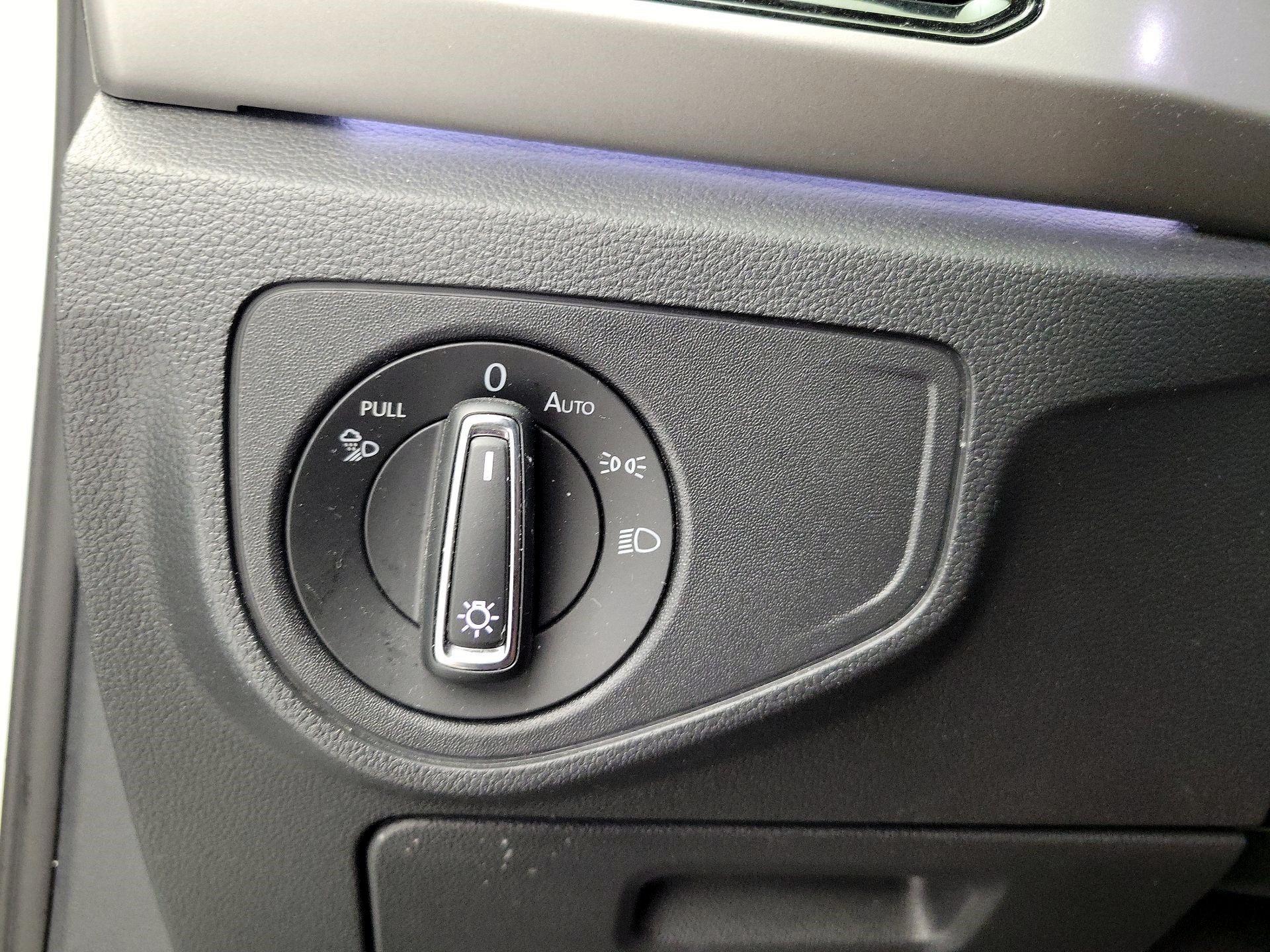 Thumbnail: 2021 Volkswagen Atlas - 11