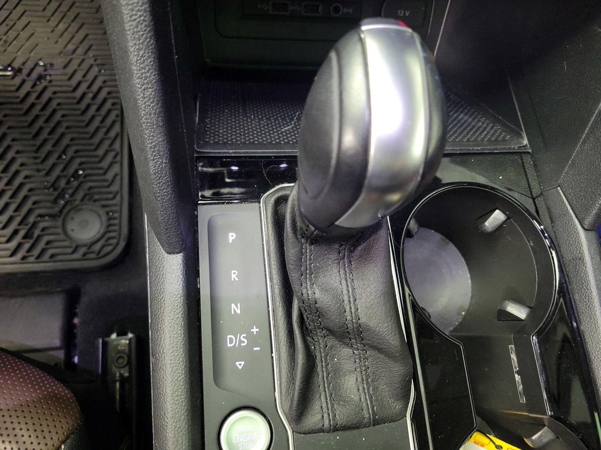 Thumbnail: 2021 Volkswagen Atlas - 16