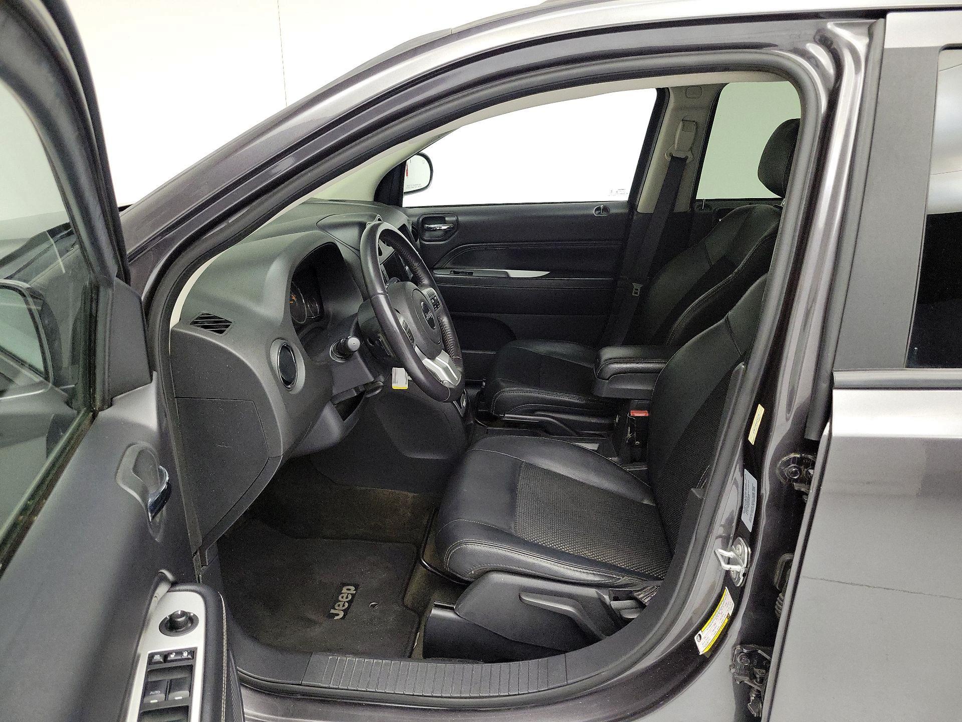 Thumbnail: 2017 Jeep Compass - 11