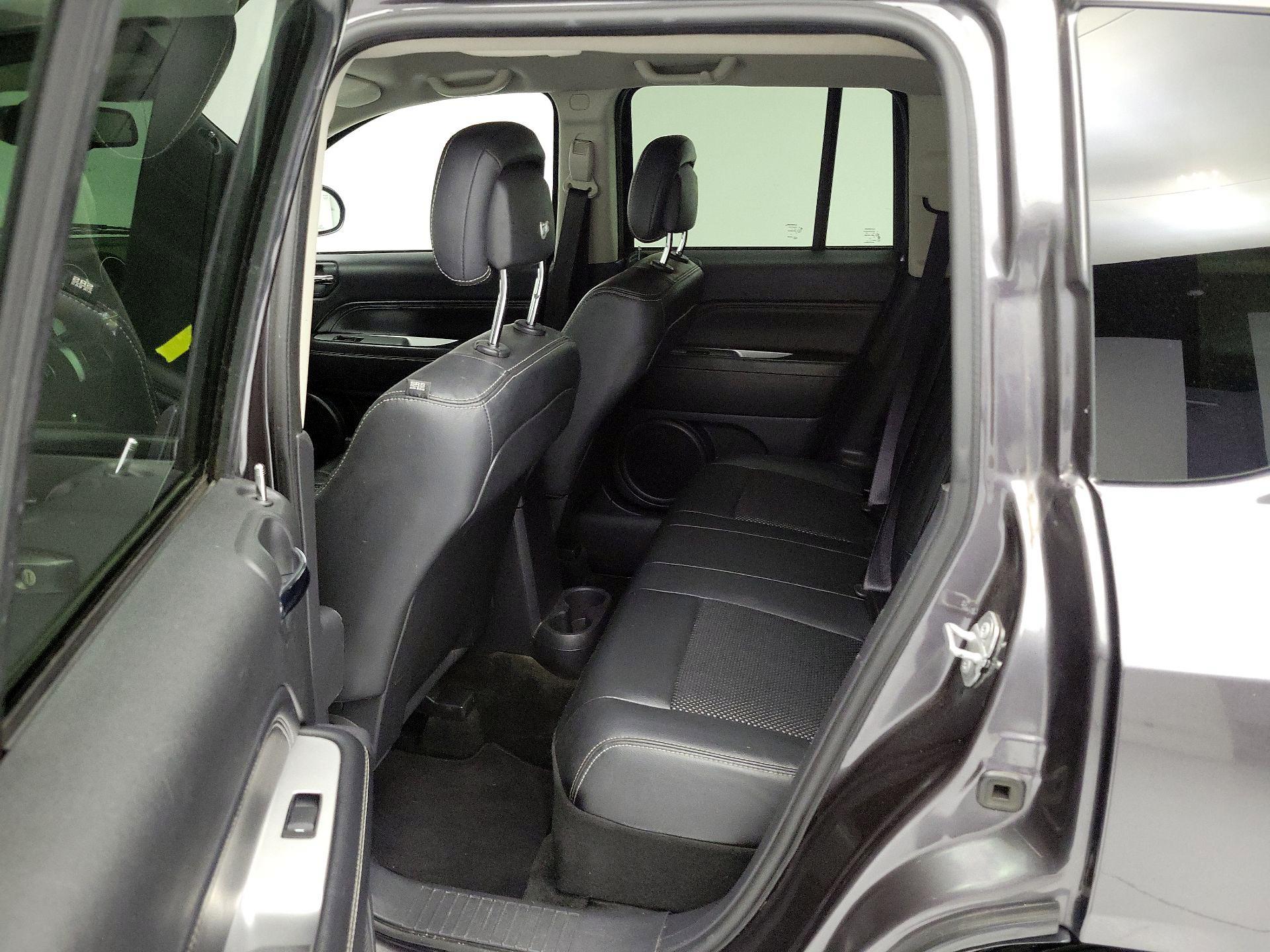 Thumbnail: 2017 Jeep Compass - 18