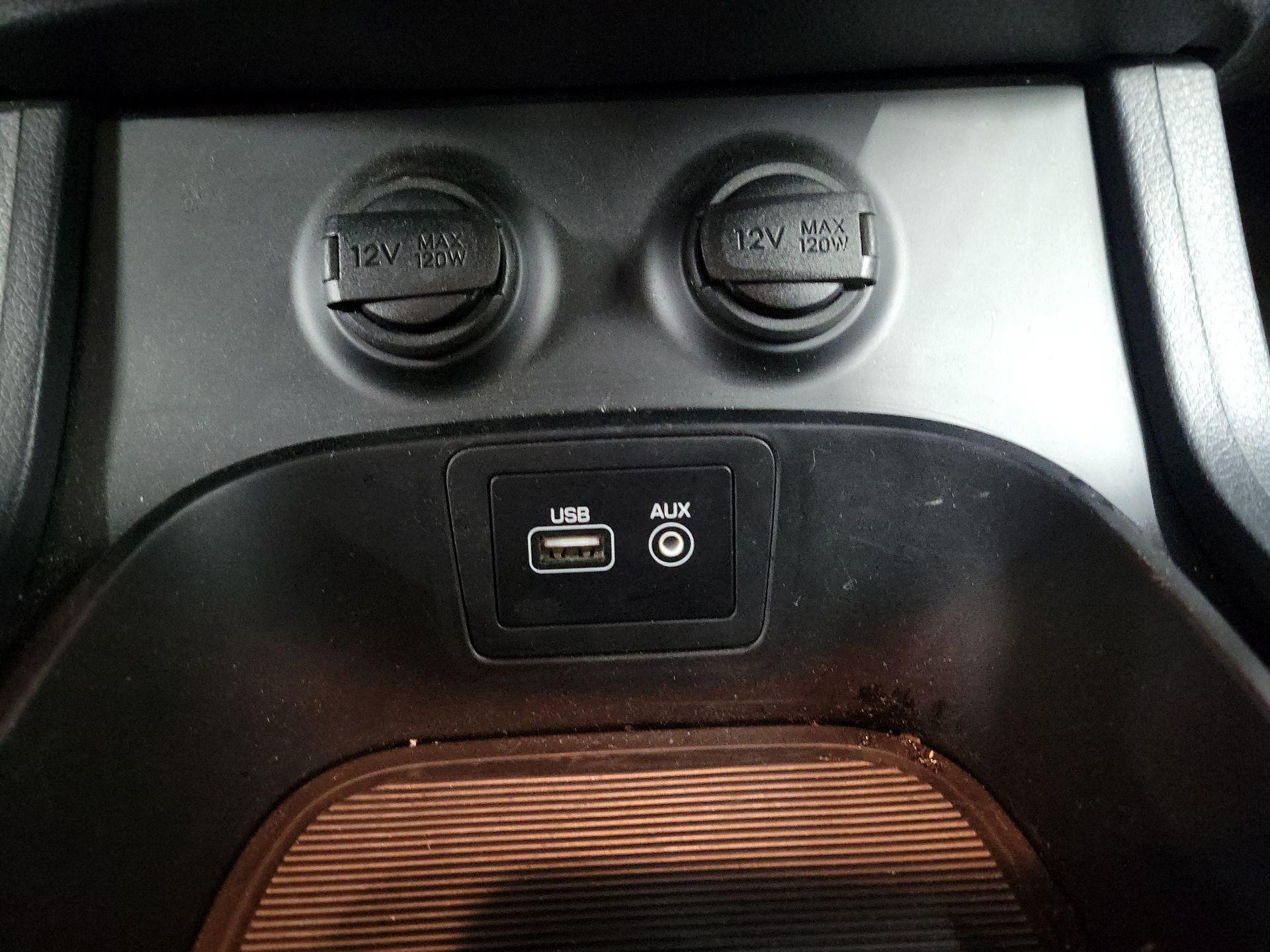 Thumbnail: 2017 Hyundai Santa Fe - 15