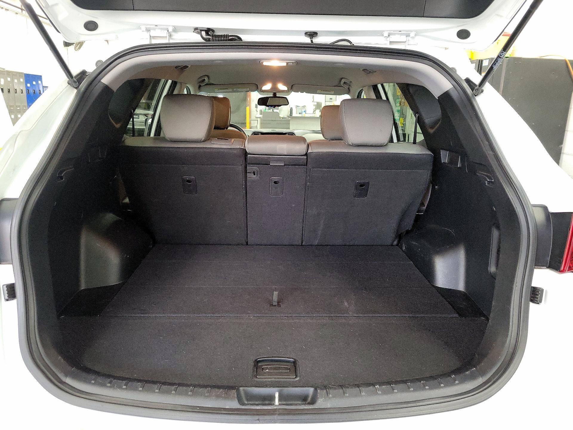 Thumbnail: 2017 Hyundai Santa Fe - 17