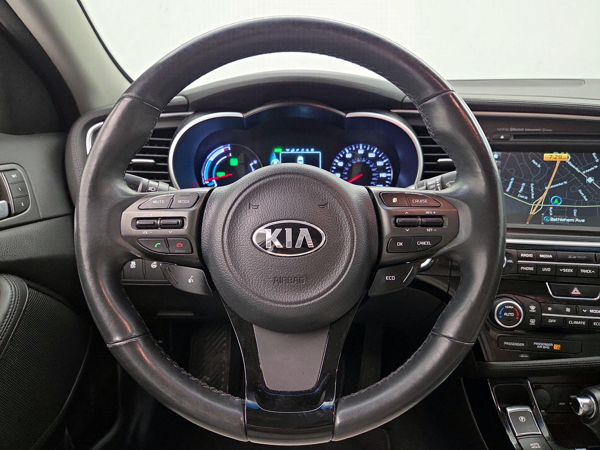 Thumbnail: 2015 Kia Optima - 10