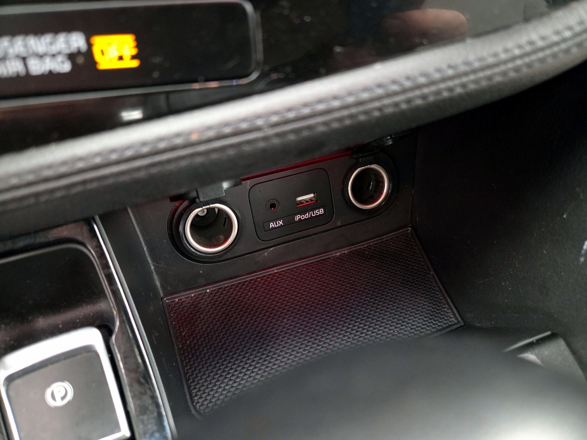 Thumbnail: 2015 Kia Optima - 19