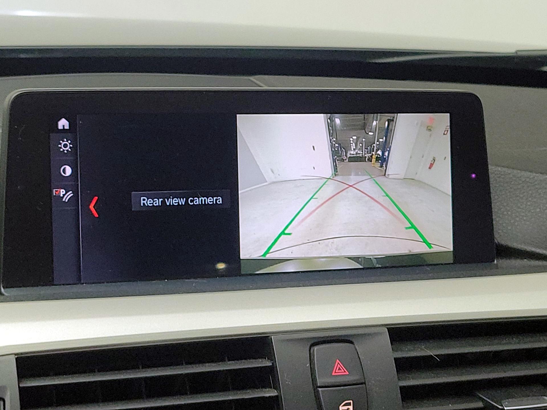 Thumbnail: 2018 BMW 3 Series - 14