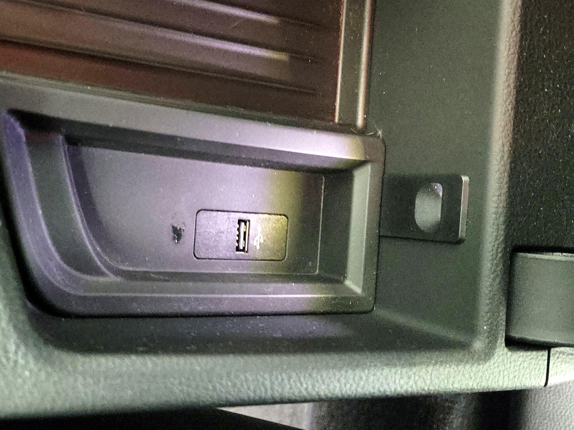 Thumbnail: 2018 BMW 3 Series - 18