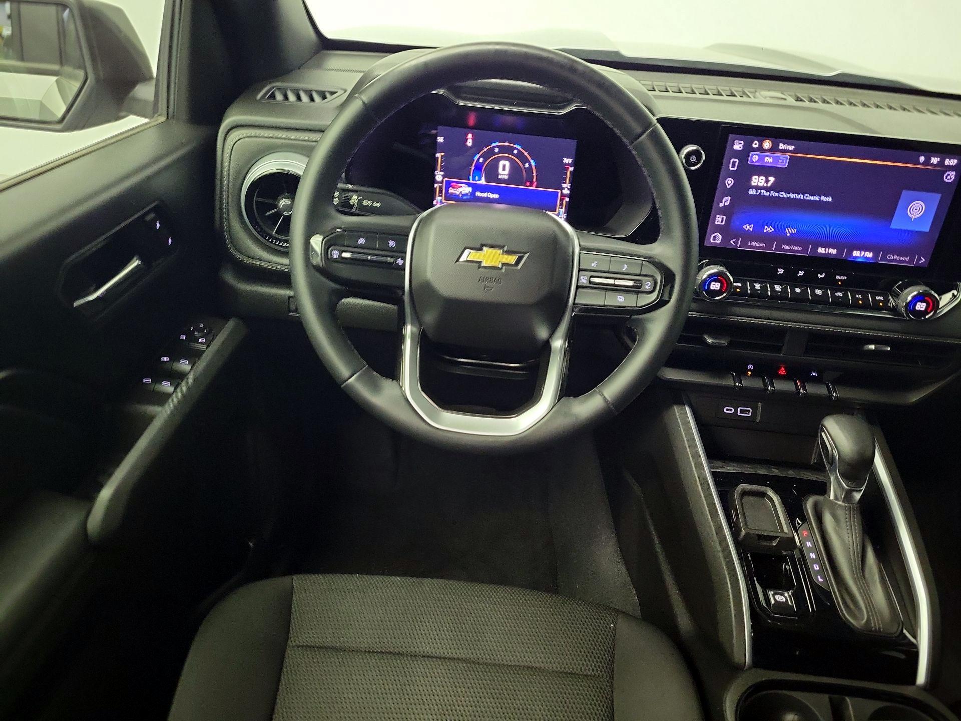 Thumbnail: 2023 Chevrolet Colorado - 10