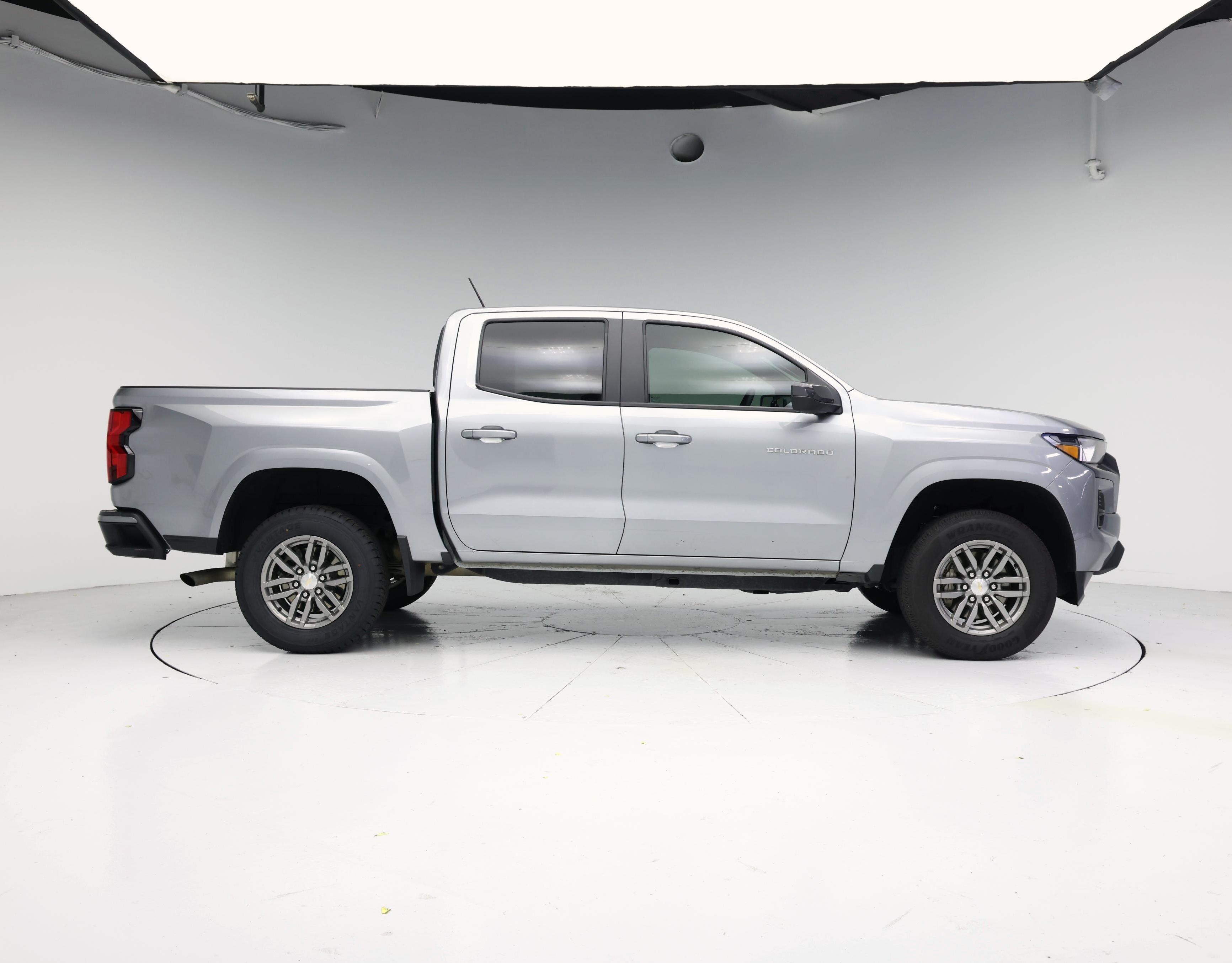 Thumbnail: 2023 Chevrolet Colorado - 7