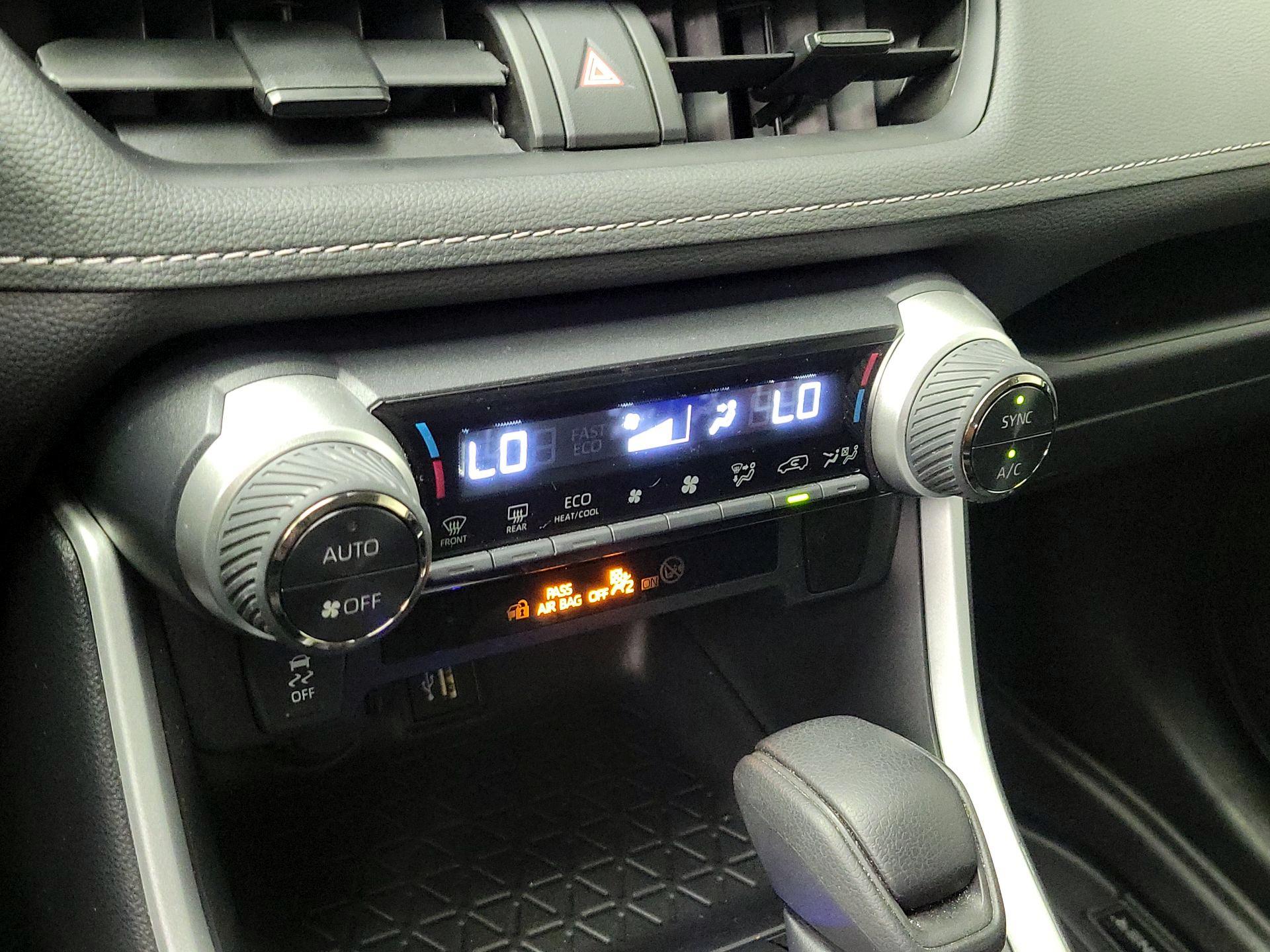 Thumbnail: 2024 Toyota RAV4 - 16