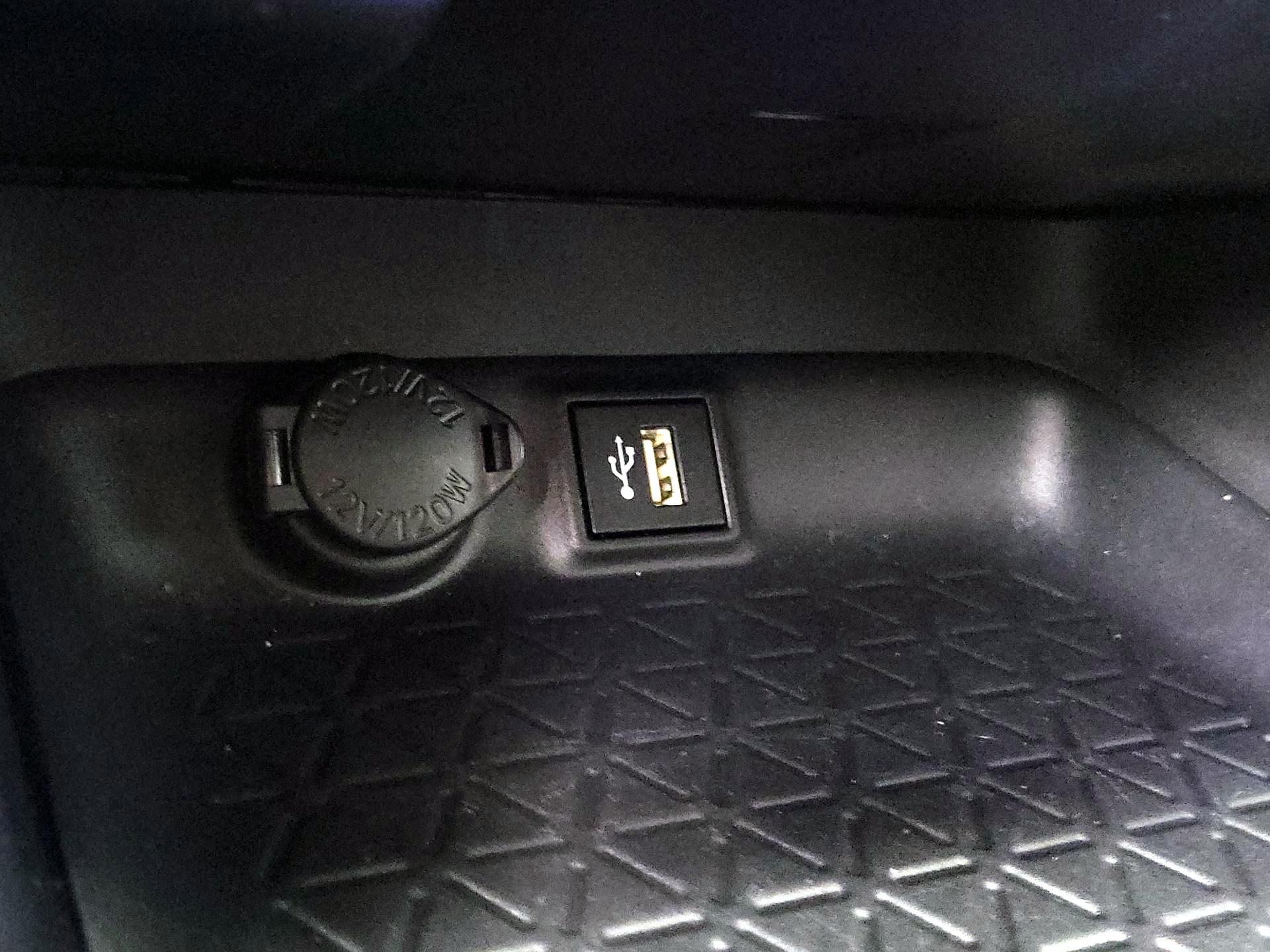 Thumbnail: 2024 Toyota RAV4 - 18