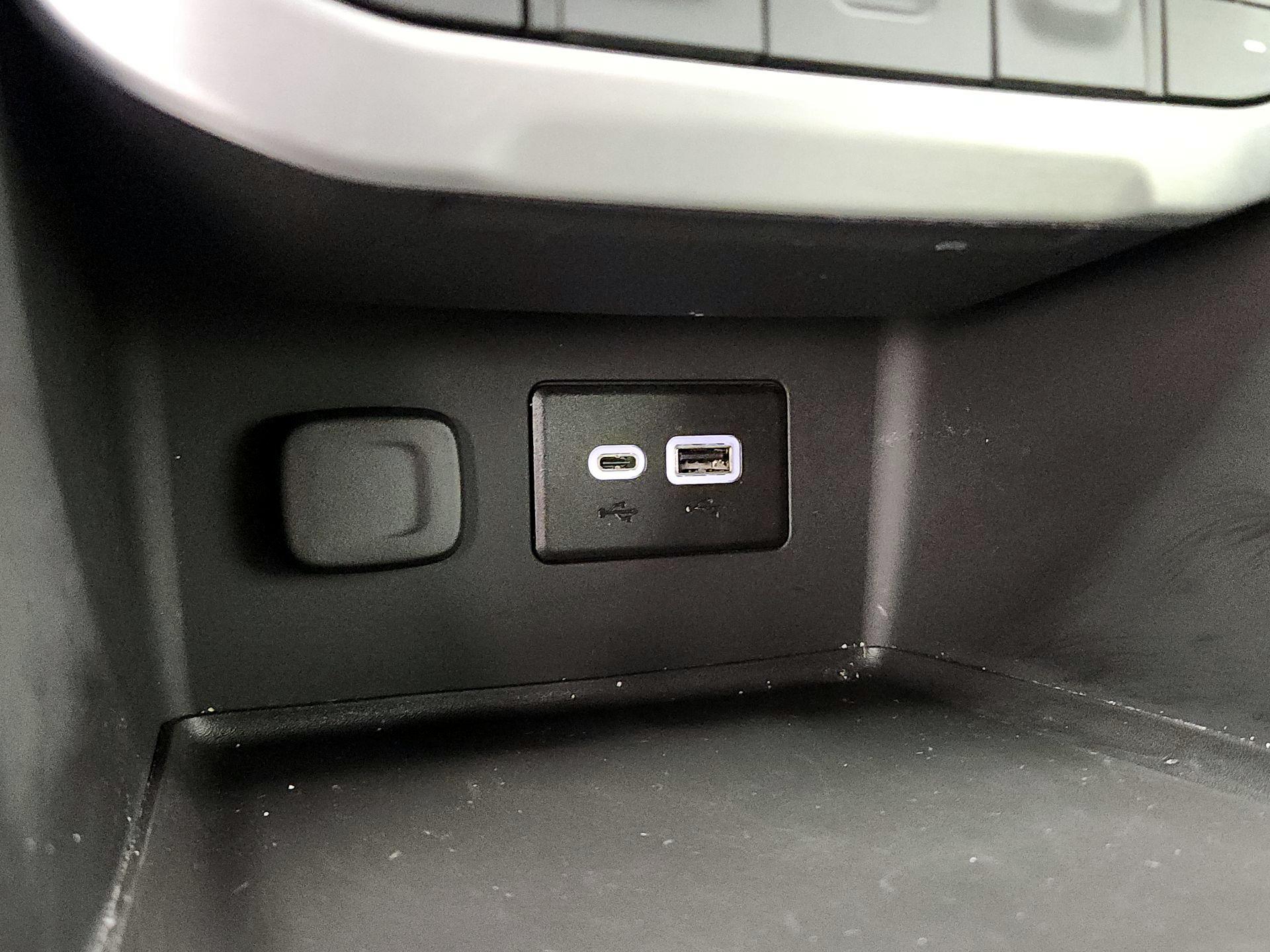 Thumbnail: 2023 GMC Acadia - 18