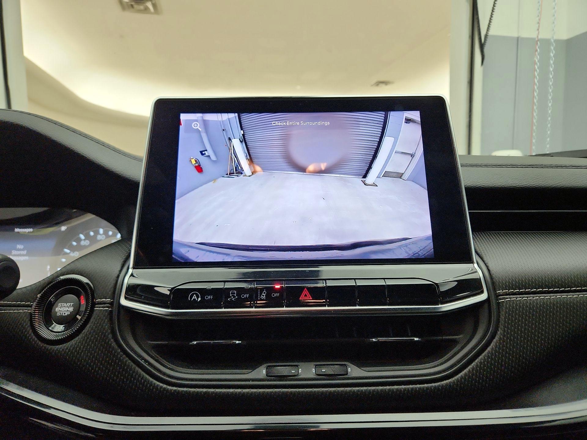 Thumbnail: 2023 Jeep Compass - 14