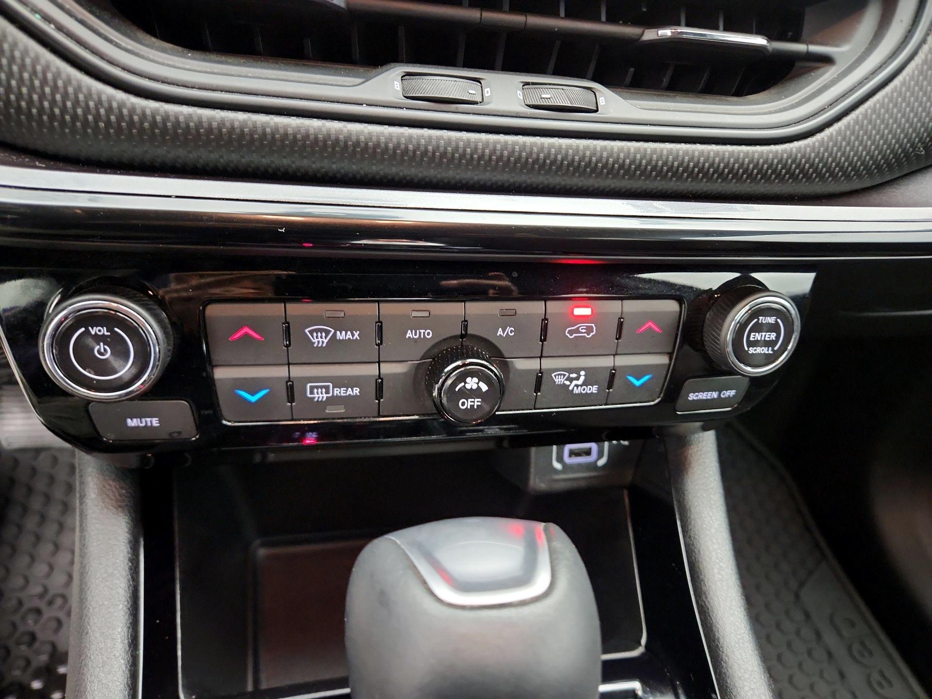 Thumbnail: 2023 Jeep Compass - 16