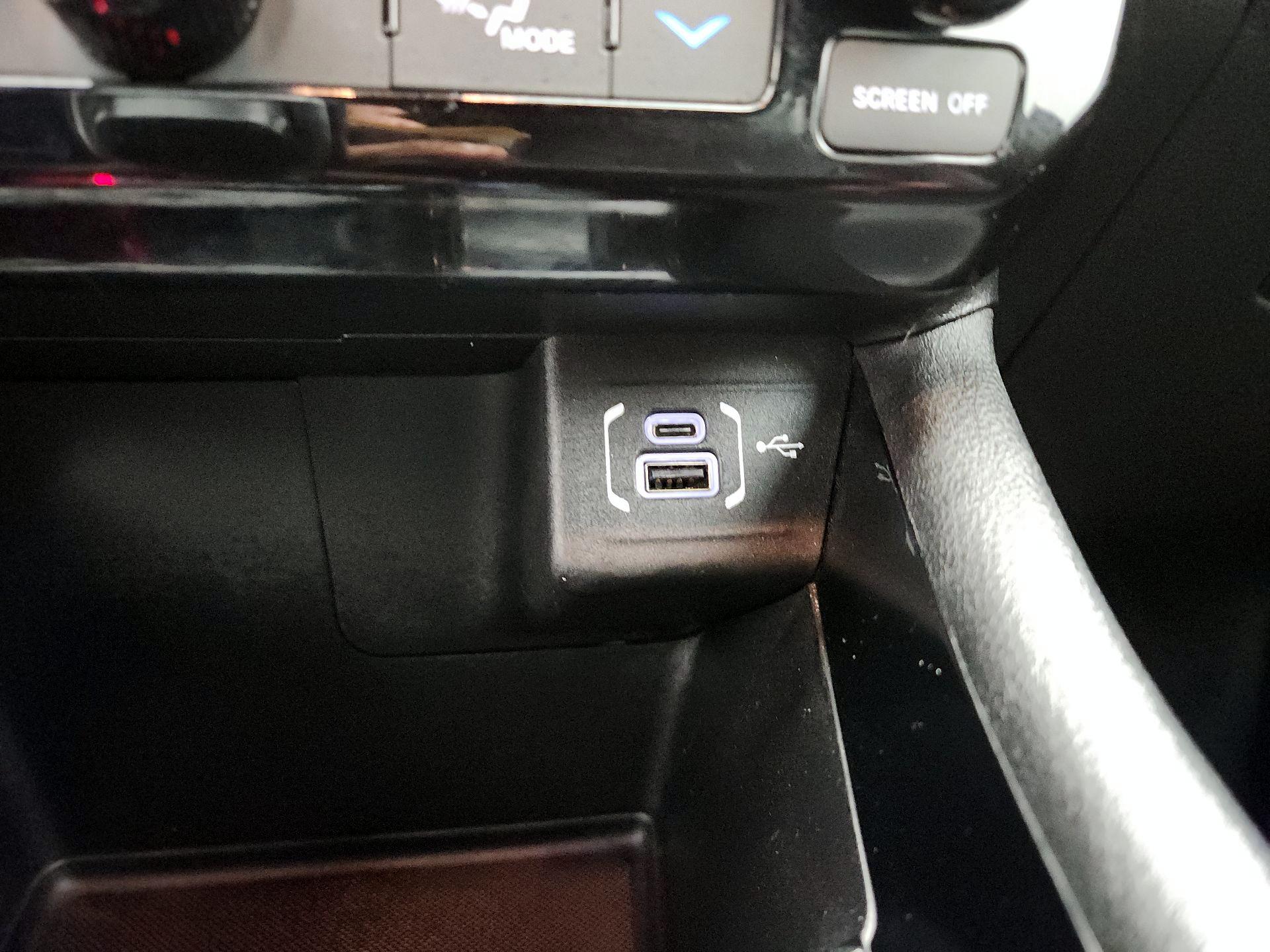 Thumbnail: 2023 Jeep Compass - 18