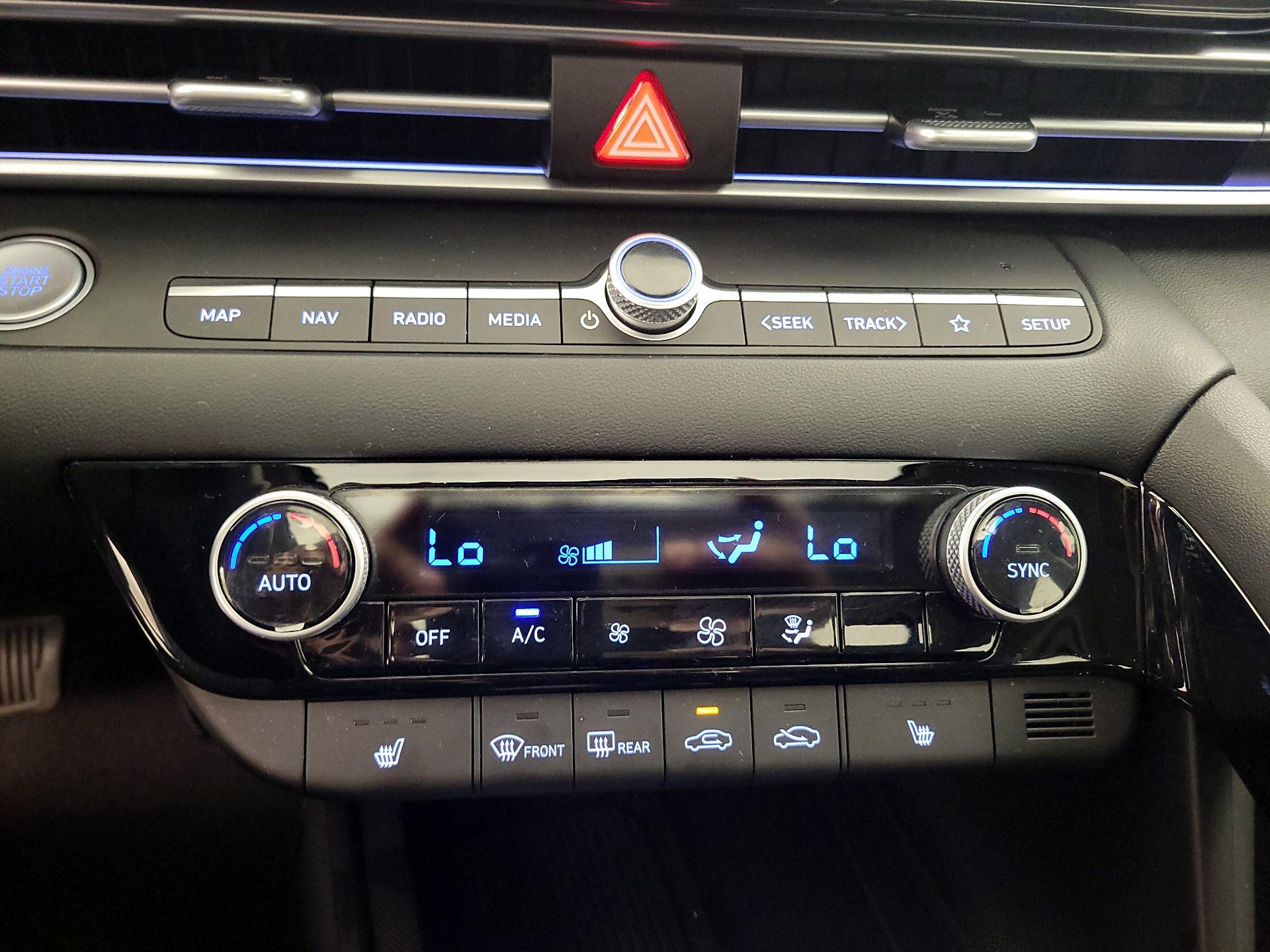 Thumbnail: 2024 Hyundai Elantra - 16