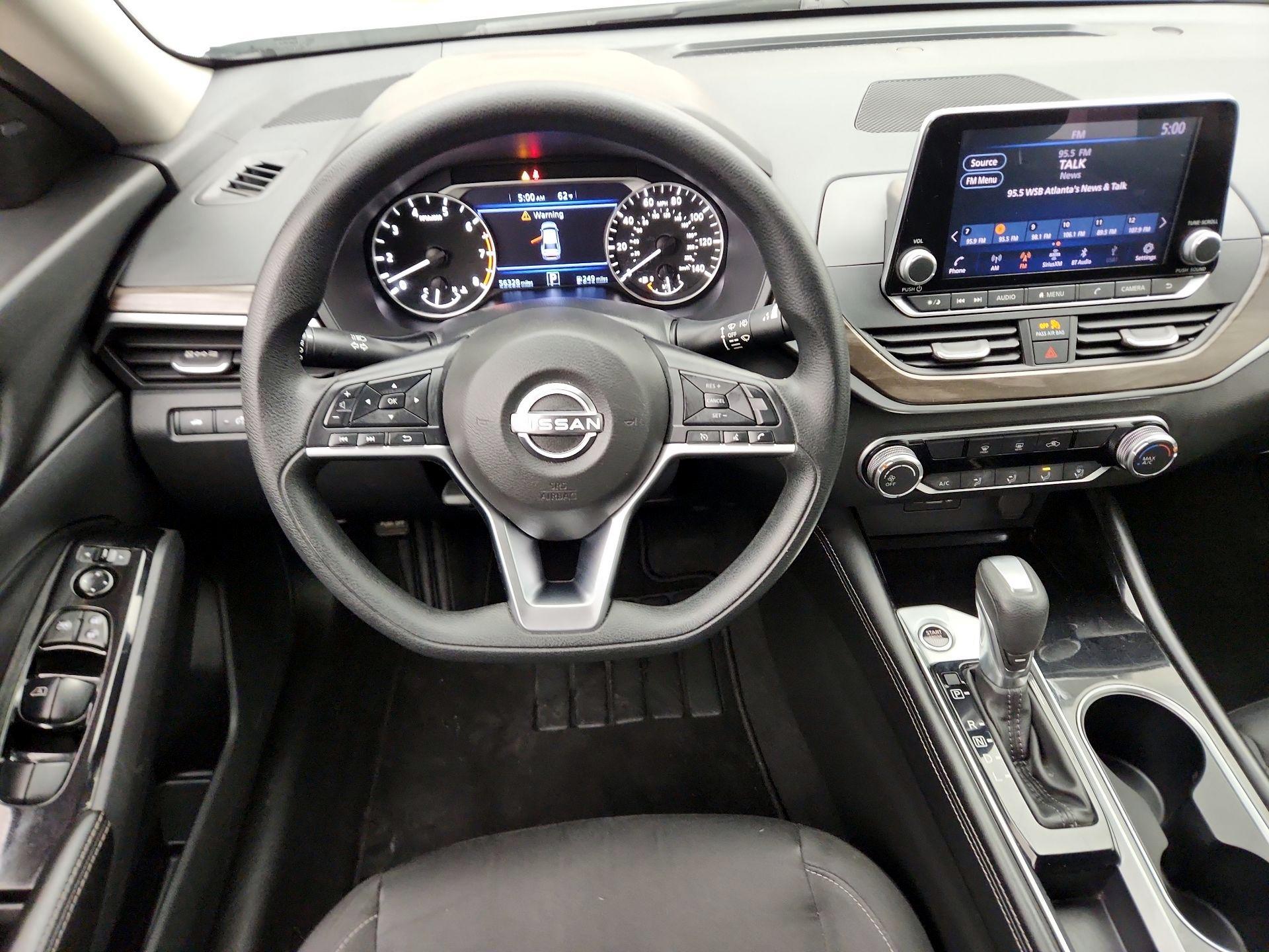 Thumbnail: 2023 Nissan Altima - 10