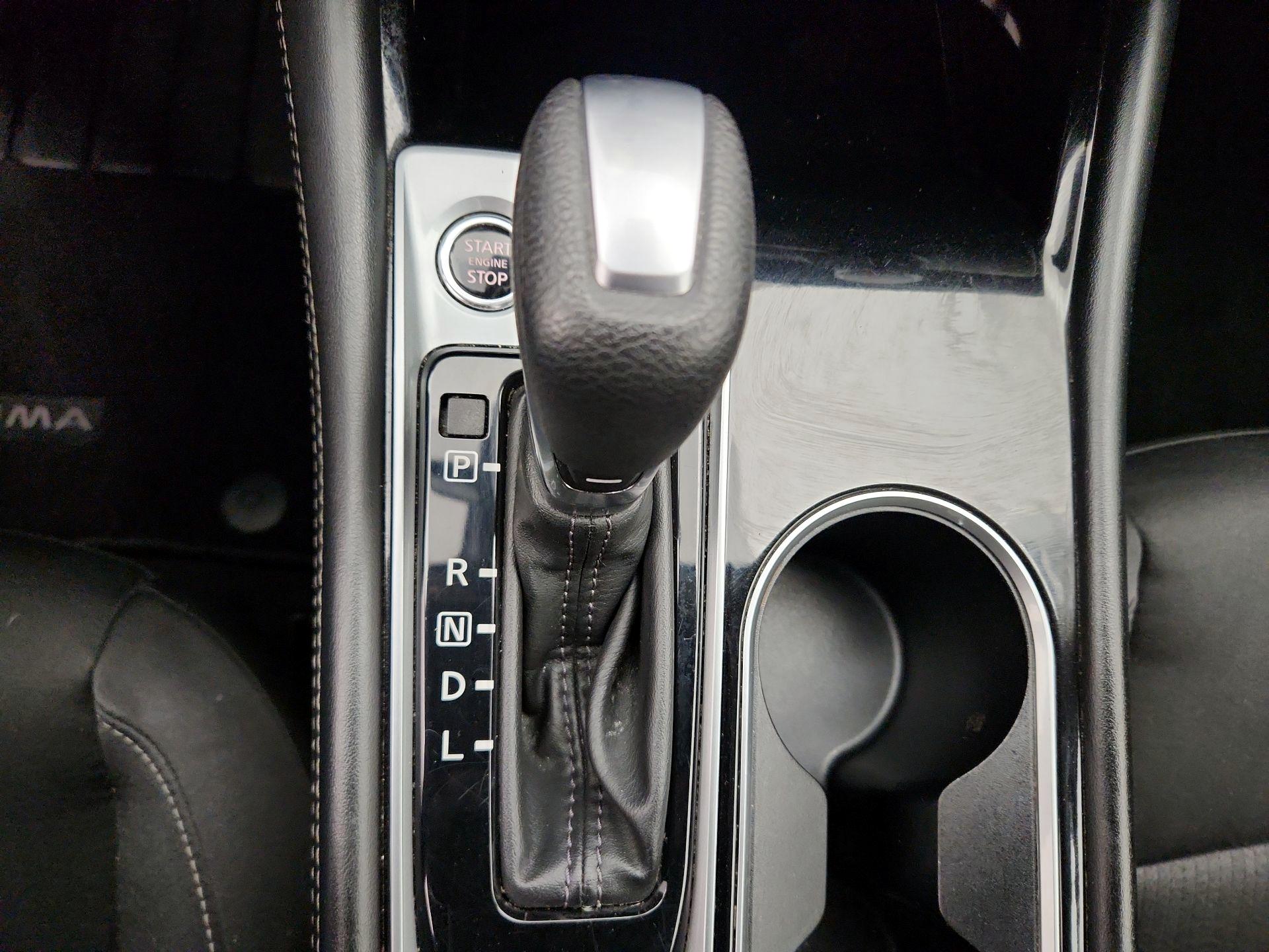 Thumbnail: 2023 Nissan Altima - 17